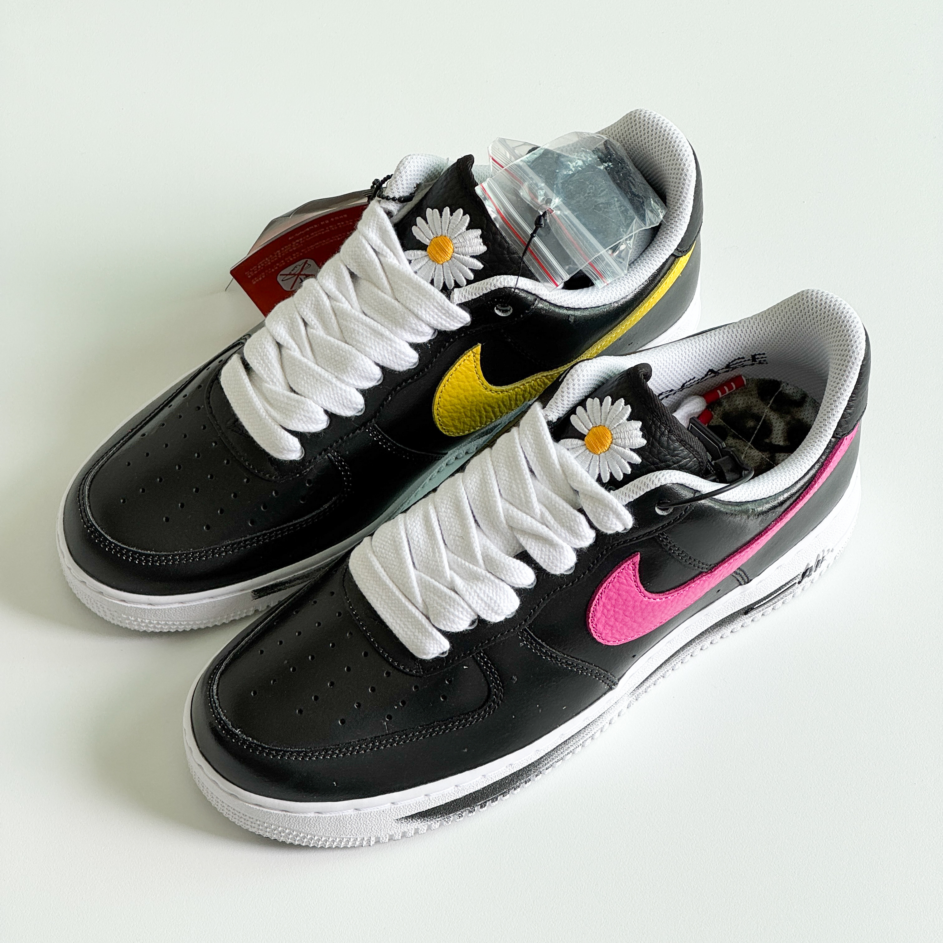 Nike x Peaceminusone Air Force 1 Low Para-Noise 3.0 Black and Multicolor 착용 스타일