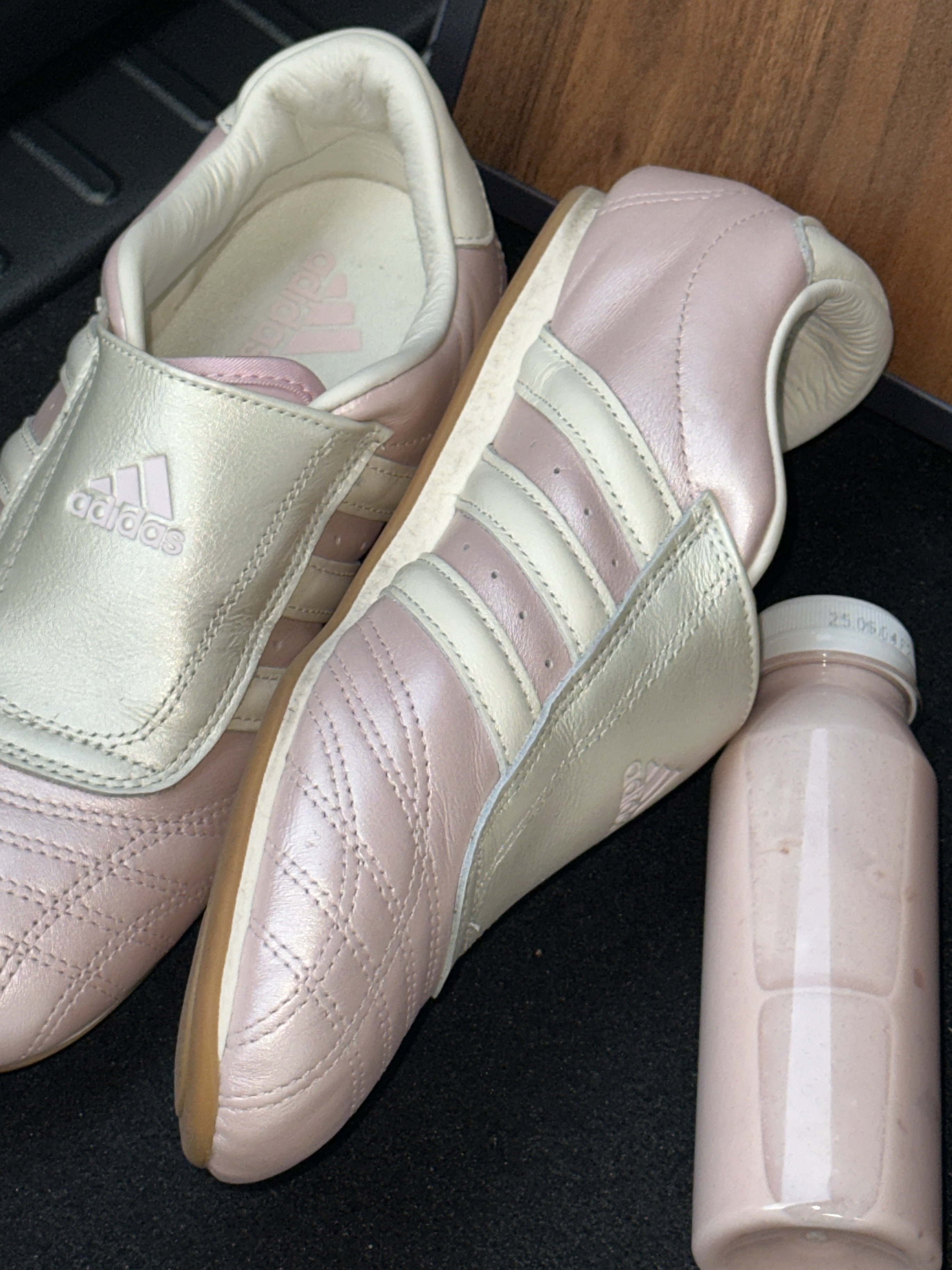 (W) Adidas Taekwondo Clear Pink Off White 착용 스타일