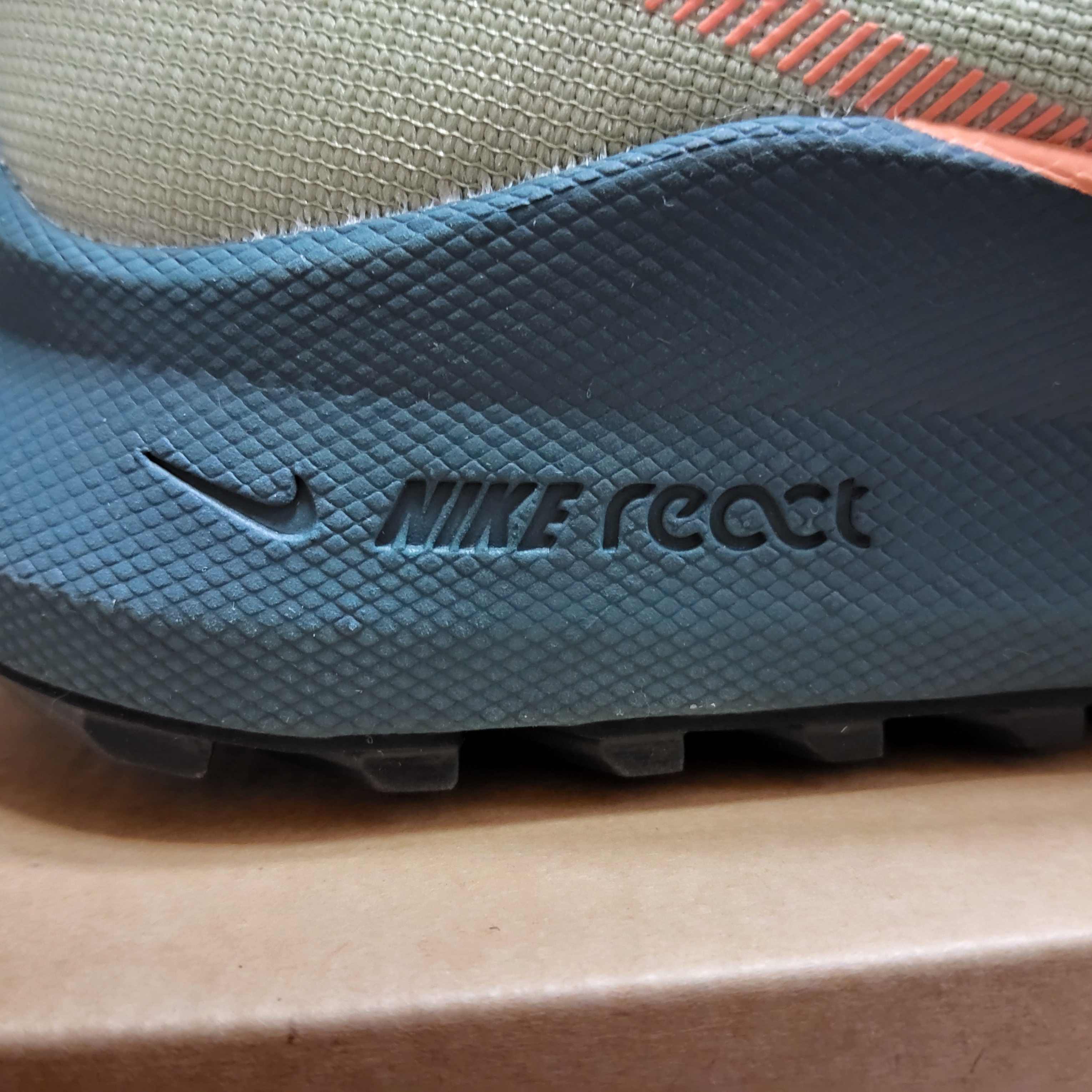 Nike React Pegasus Trail 4 Gore-Tex Alligator Orange Trance 착용 스타일 - 6