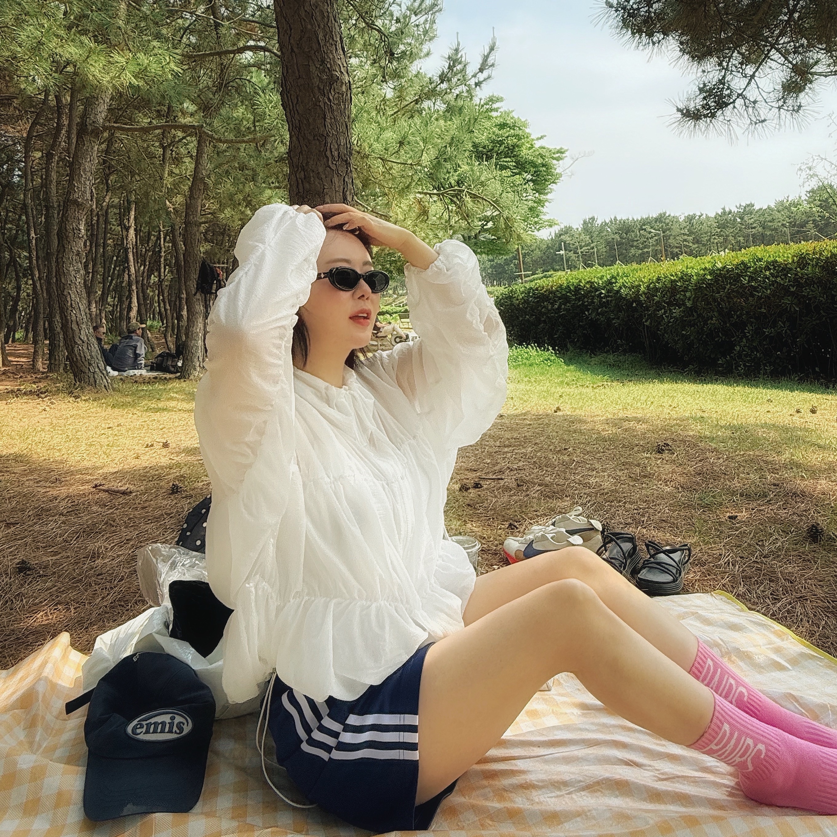 (W) Adidas Firebird Shorts Dark Blue - KR Sizing, Gentle Monster Bandoneon.S 01 Black 착용 스타일
