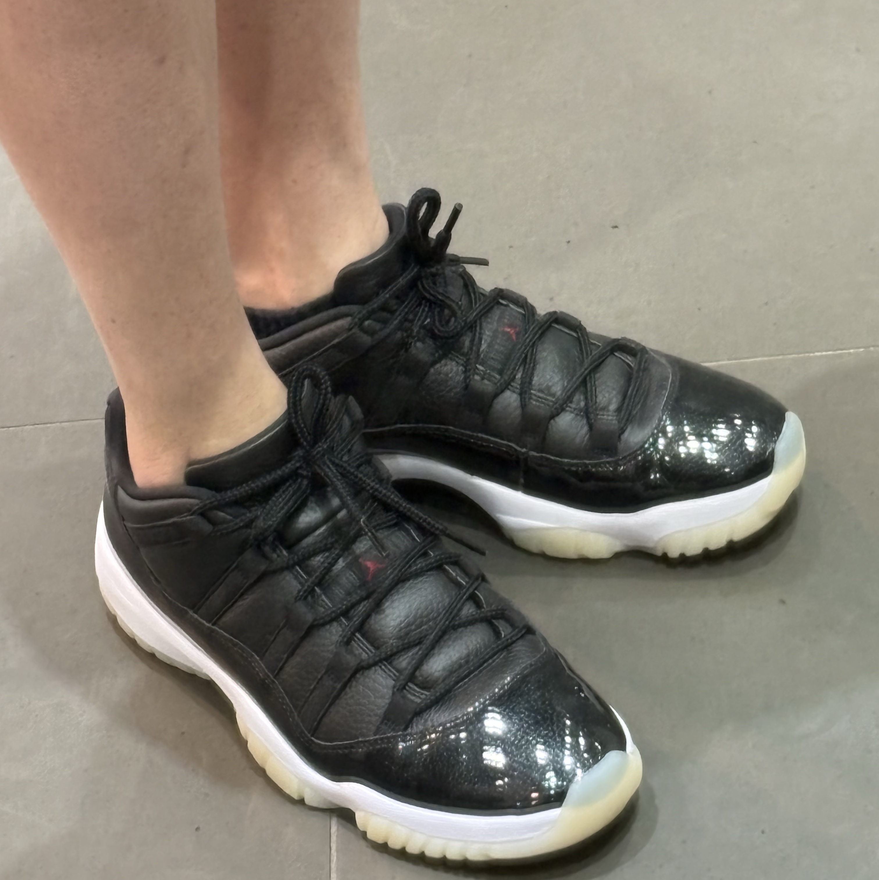Jordan 11 Retro Low 72-10 착용 스타일
