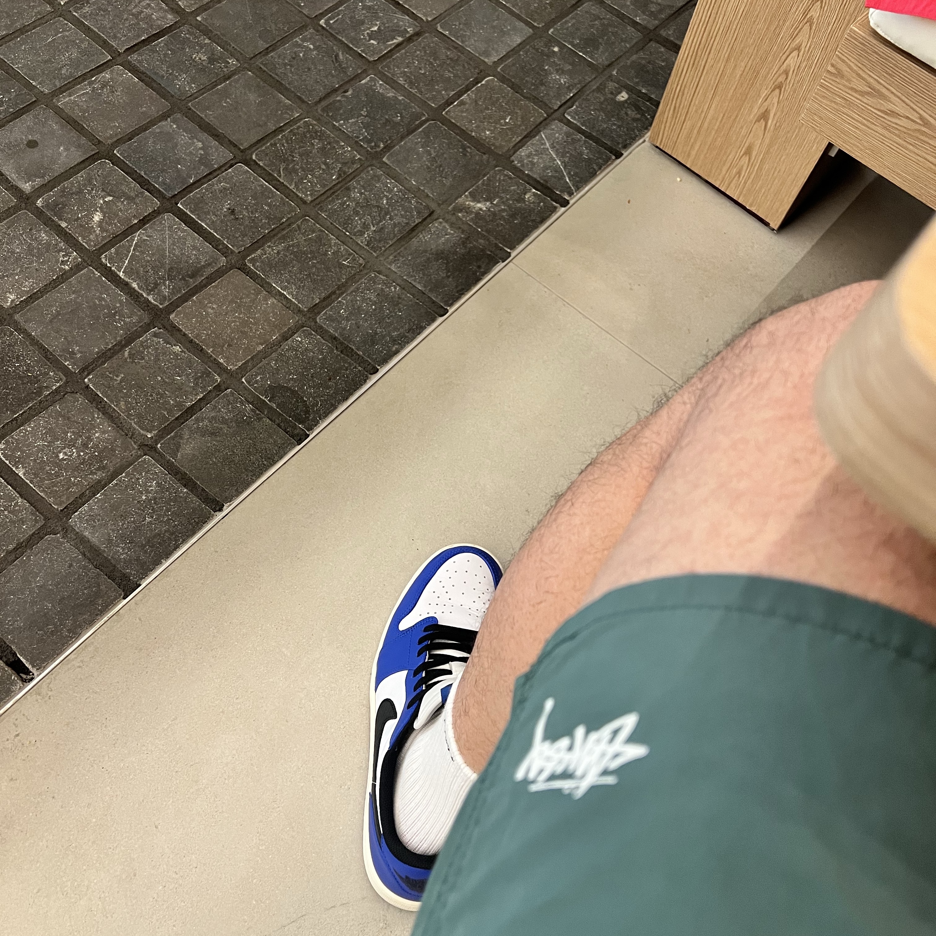 Stussy Stock Water Shorts Emerald, Jordan 1 Retro Low OG Game Royal 착용 스타일 - 2