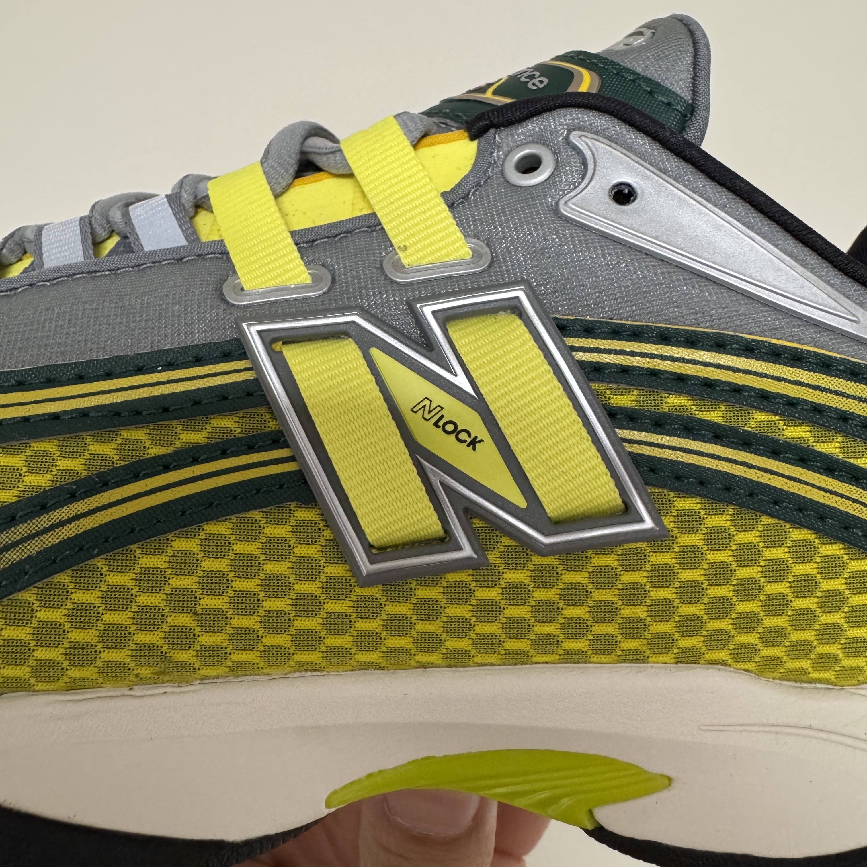 New Balance x Aime Leon Dore RC56 Volt Green 착용 스타일 - 2
