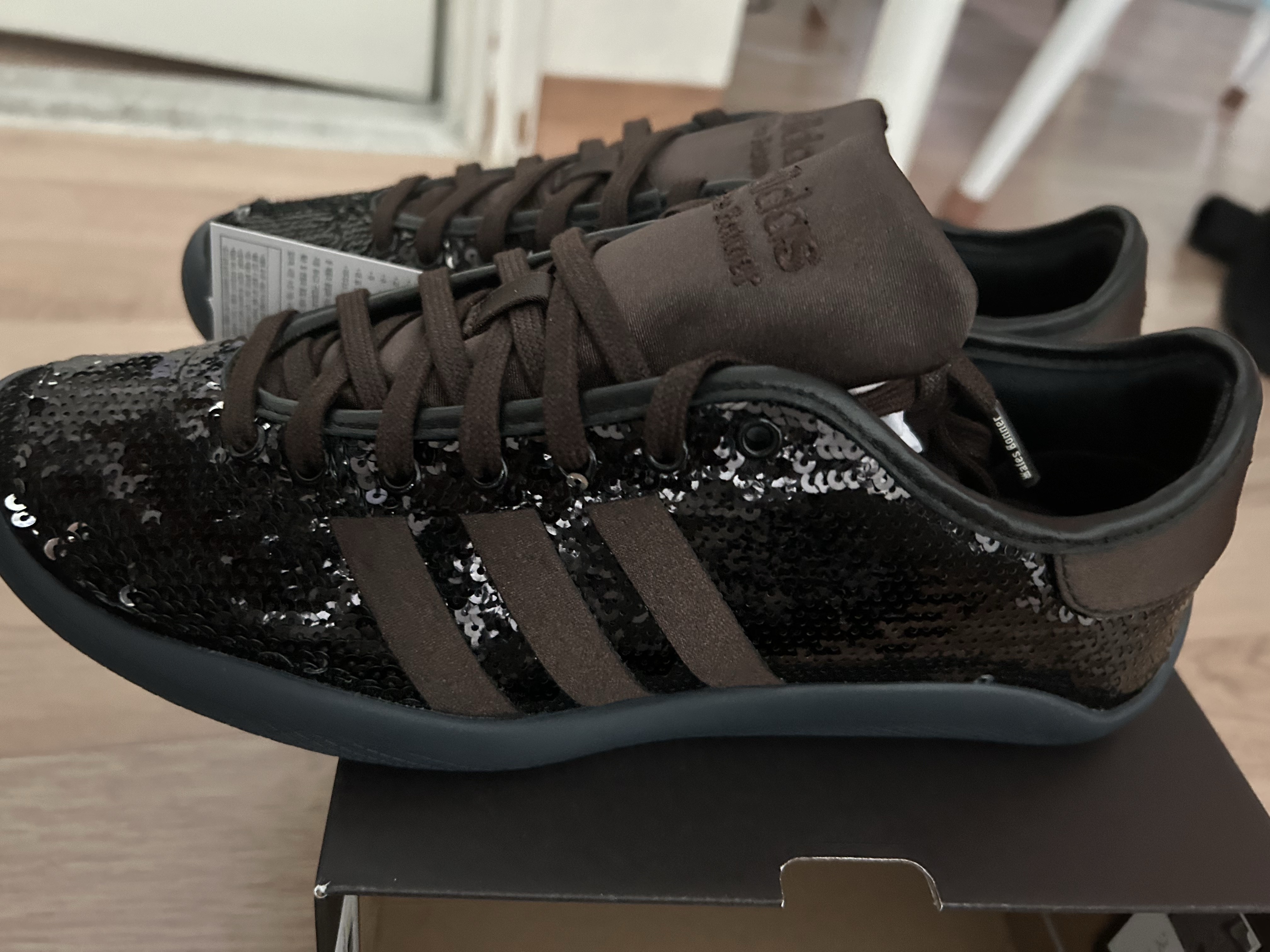 Adidas x Wales Bonner Karintha Sequin Black Silver 착용 스타일
