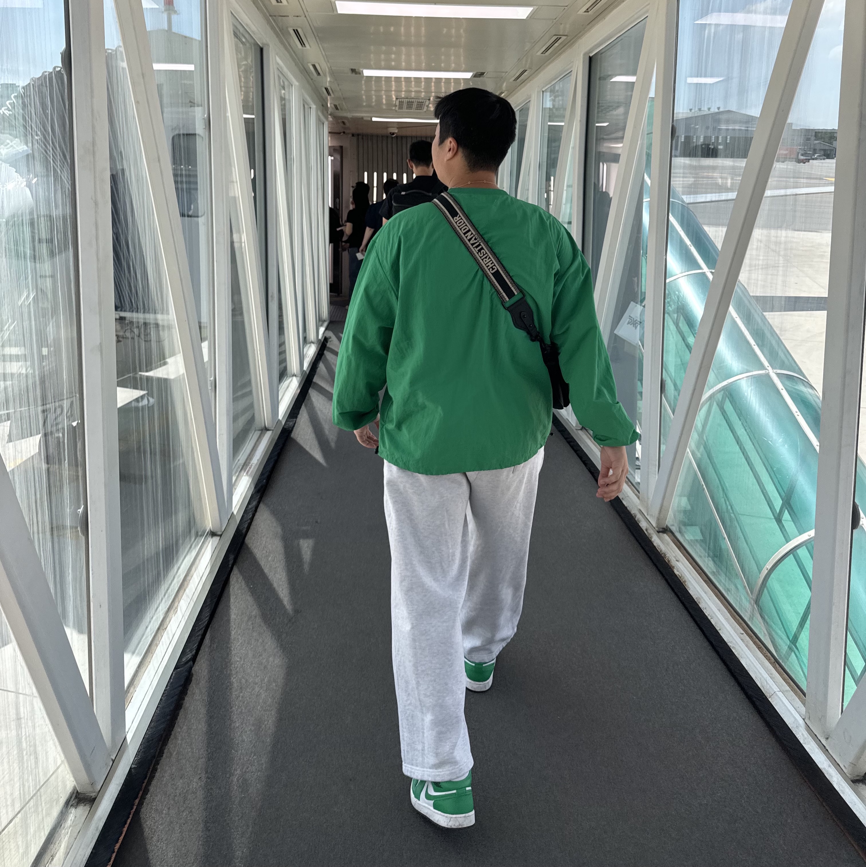 Jordan 1 Mid Lucky Green 착용 스타일