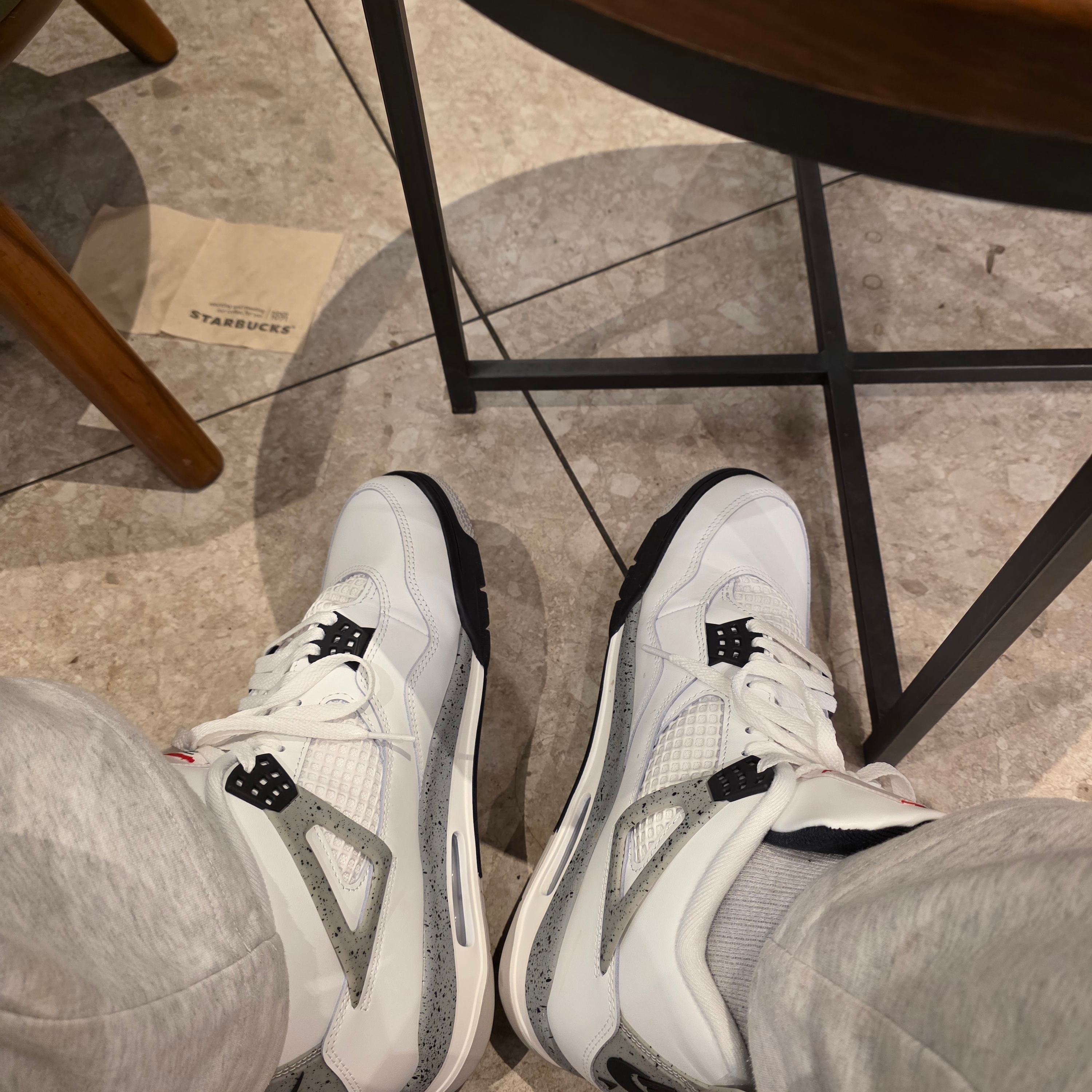 Jordan 4 Retro OG White Cement 2025 착용 스타일