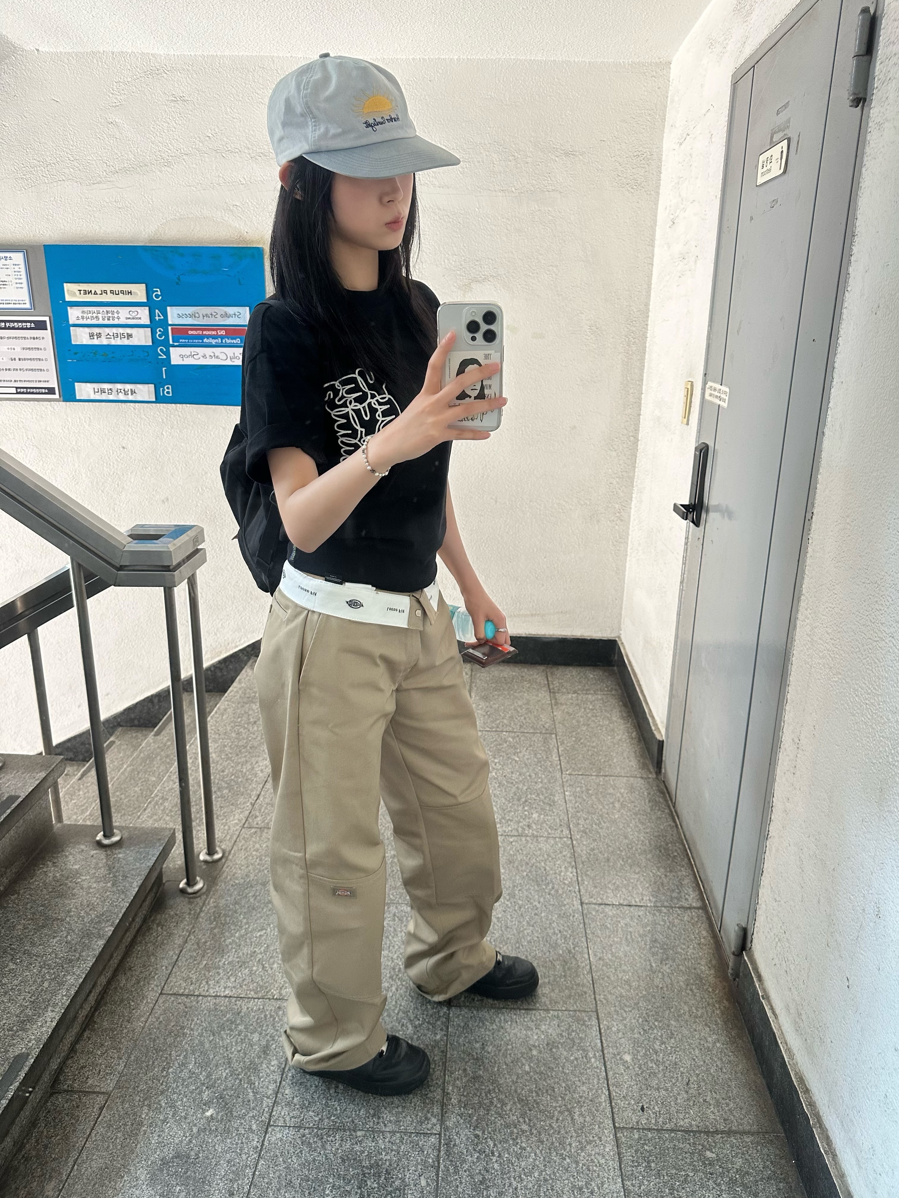 Dickies Loose Fit Double Knee Work Pants Khaki, Scudo Snow White Ice Pearl Beads Bracelet 착용 스타일 - 1
