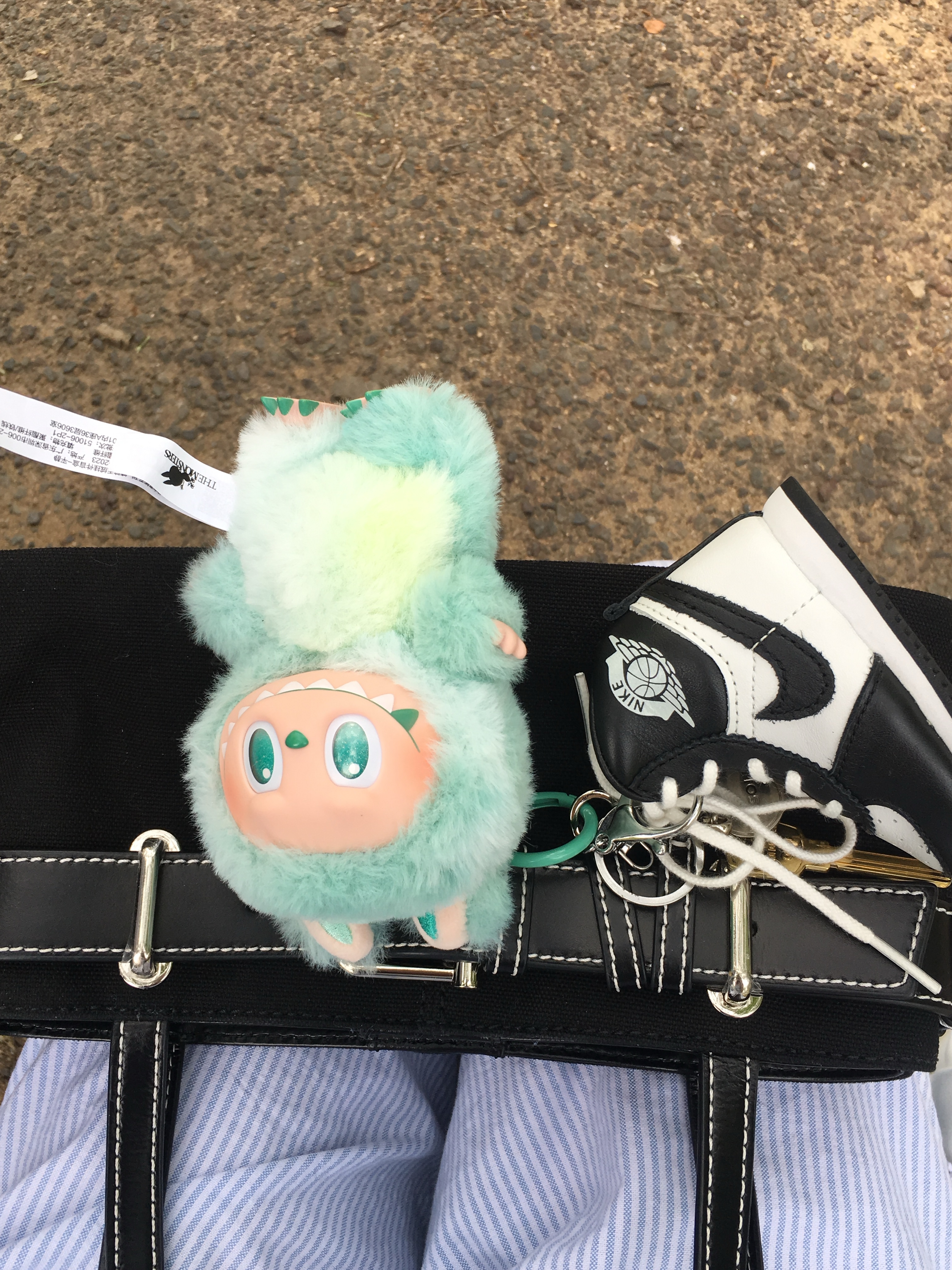 Pop Mart Labubu The Monsters Highlight Series Serenity Keyring (Opened Case), Pop Mart Labubu The Monsters Highlight Series Sealed Case (6 Blind Boxes) 착용 스타일 - 6