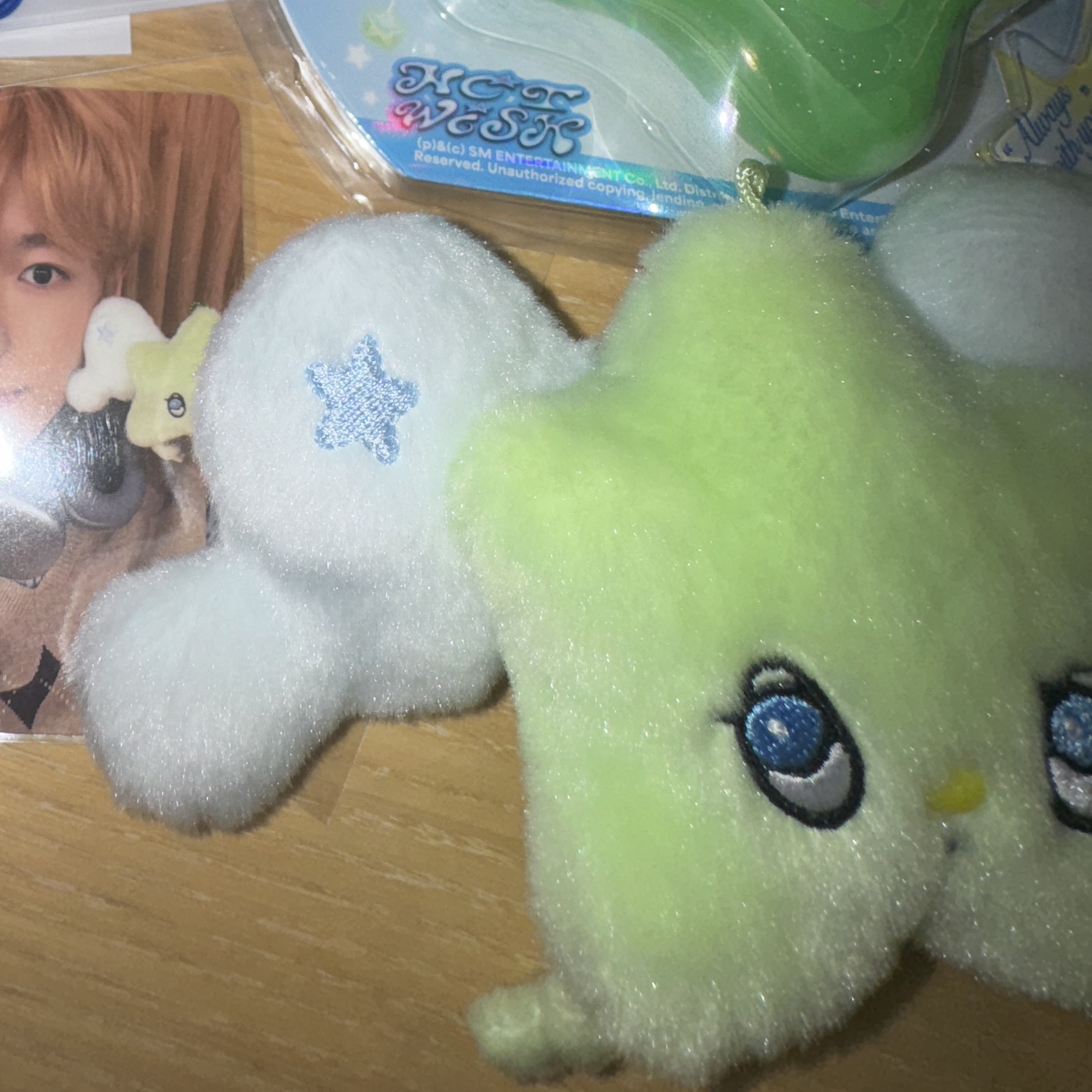 NCT Wish Wish Single Album Wichu Keyring Ver. 착용 스타일