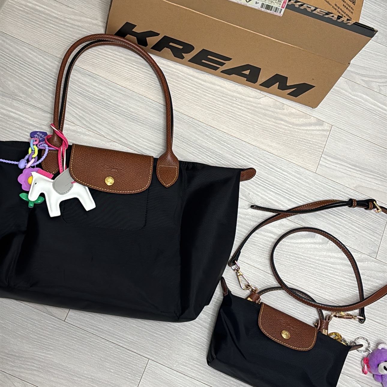 Longchamp Le Pliage Original Tote Bag M Black 착용 스타일