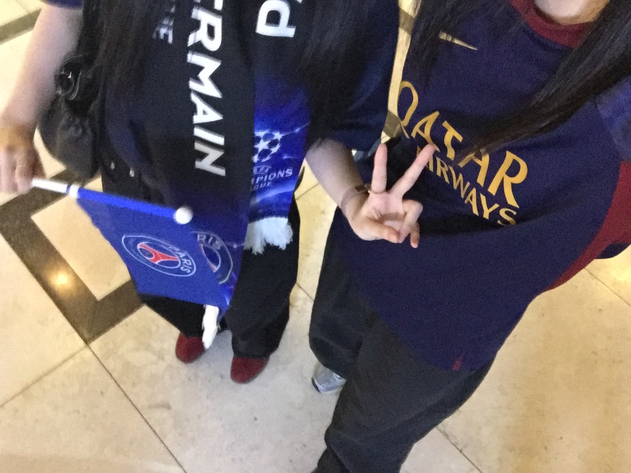 Nike Paris Saint-Germain Dri-Fit Strike Knit Soccer Top Blackened Blue (Non Marking Ver.), New Balance 530 Steel Grey 착용 스타일 - 2