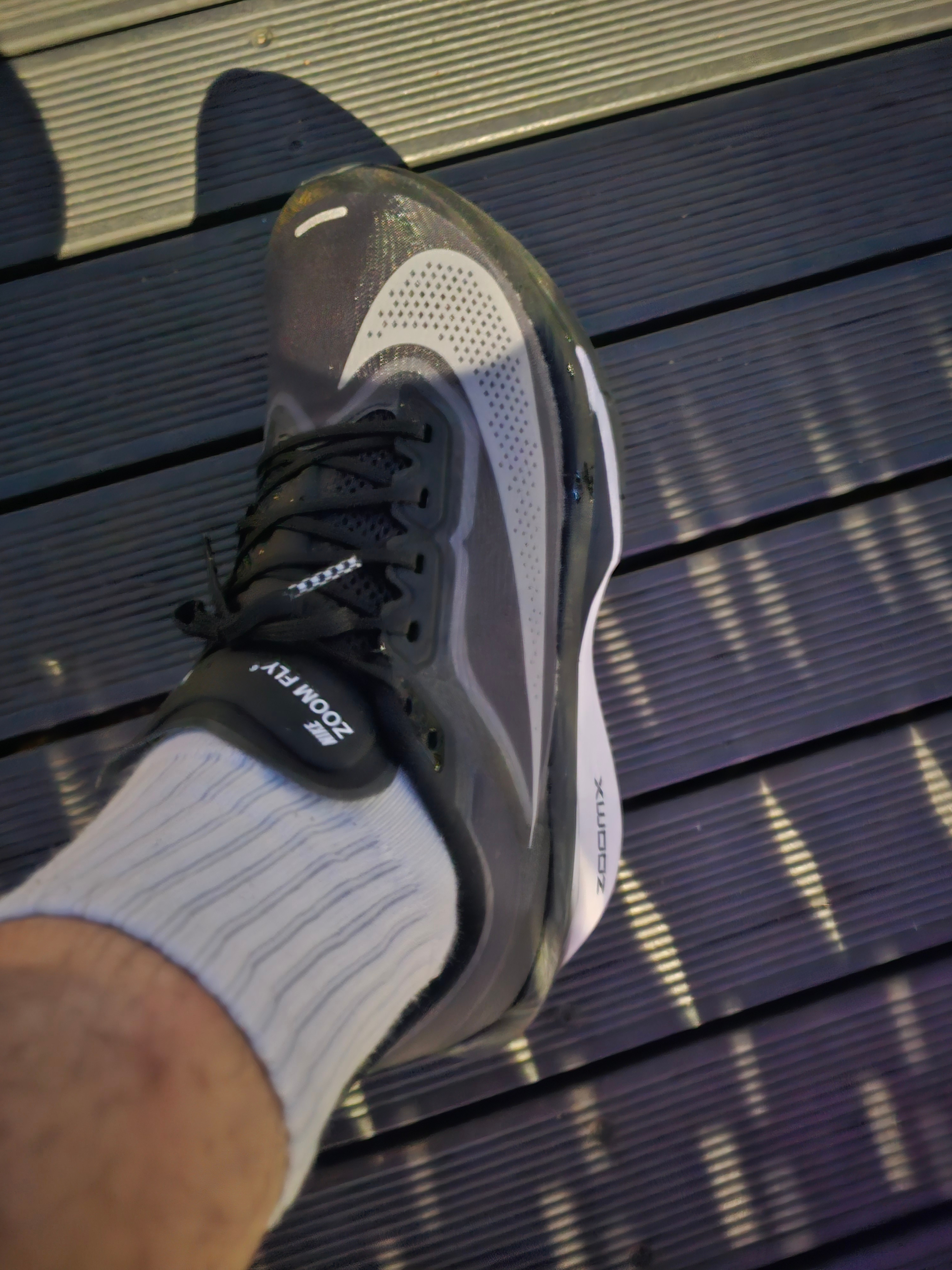 Nike Zoom Fly 6 Black Light Smoke Grey 착용 스타일