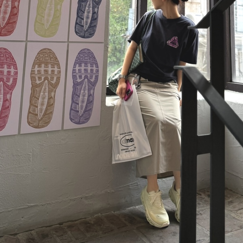 (W) On Running x Post Archive Faction (Paf) Cloudmonster 2 Seedling White, Palace P3 Lean T-Shirt Navy - 25SS 착용 스타일