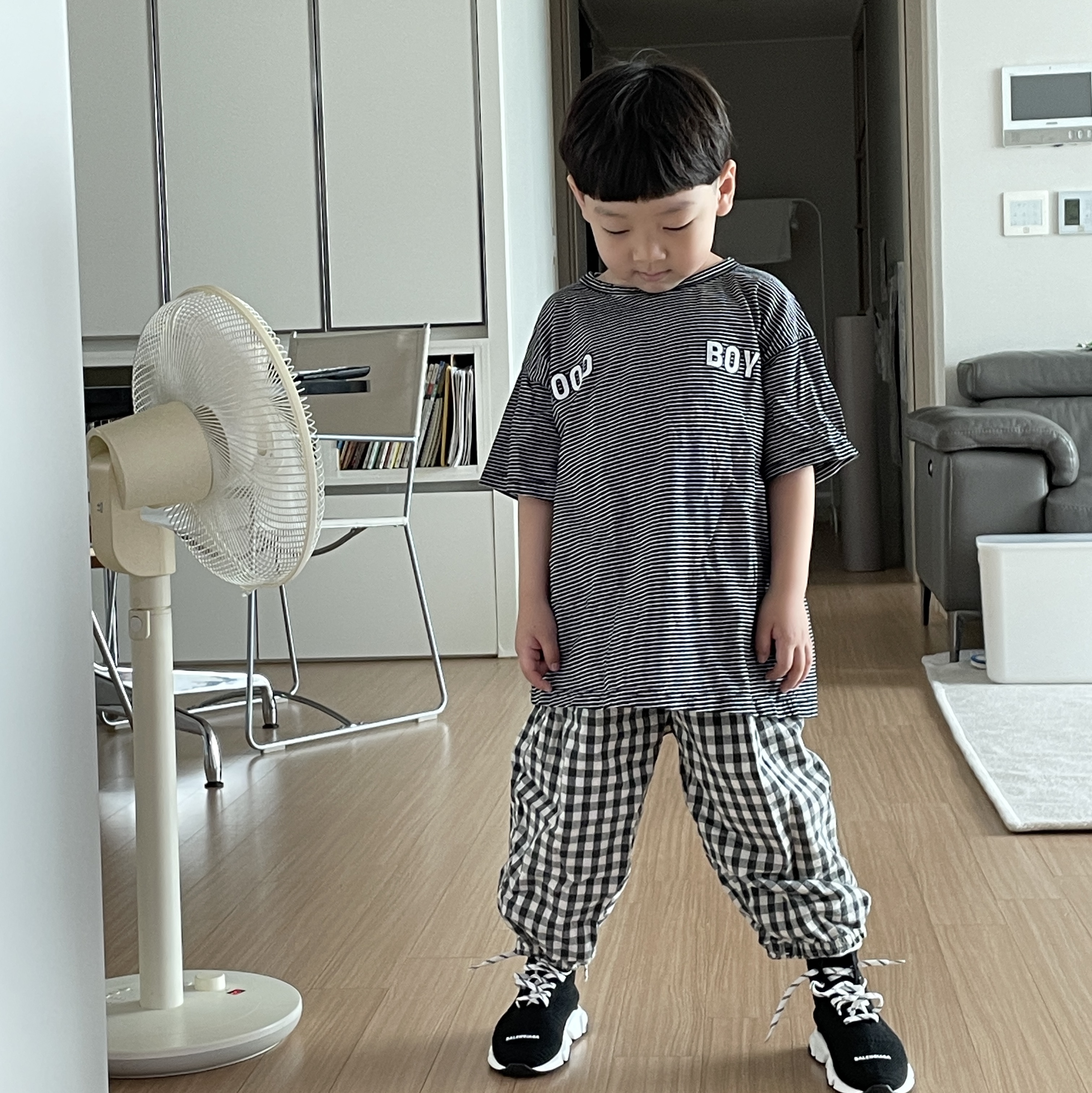 (Kids) Balenciaga Speed Lace-Up Recycled Knit Sneaker Black White 착용 스타일