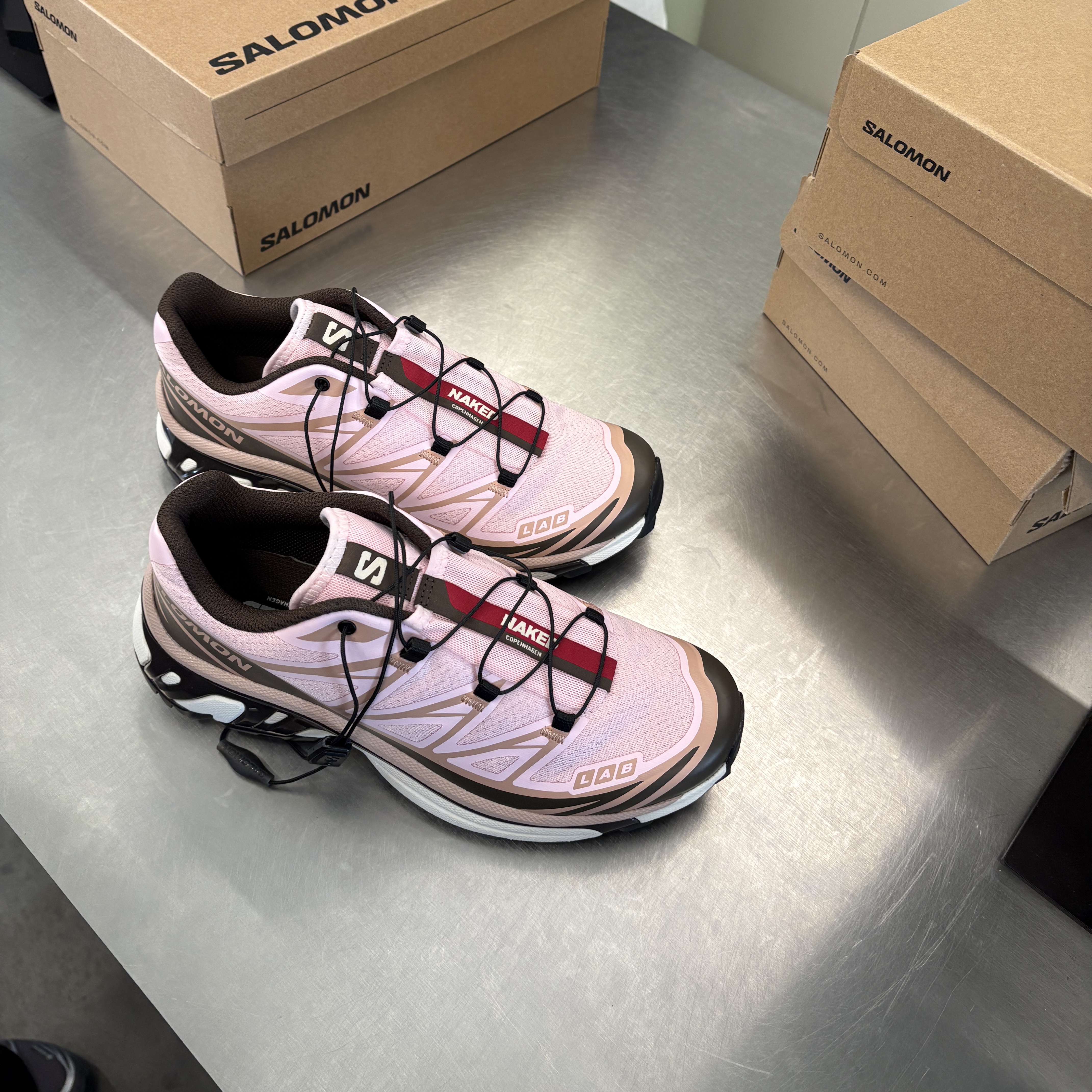 Salomon x Naked Copenhagen XT-6 Fairy Tale Delicioso 착용 스타일