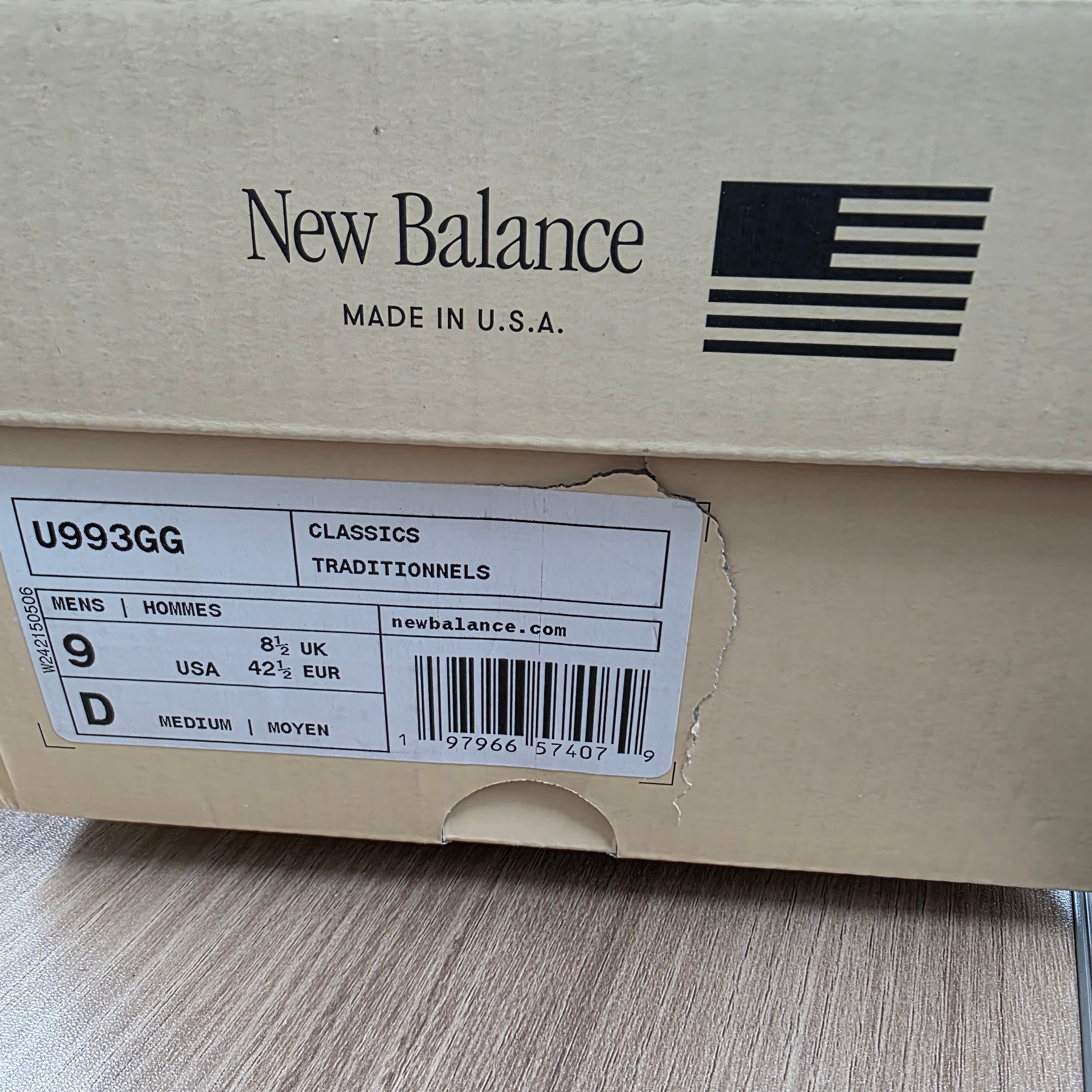 New Balance 993 Made in USA Shadow Grey Driftwood 착용 스타일 - 2