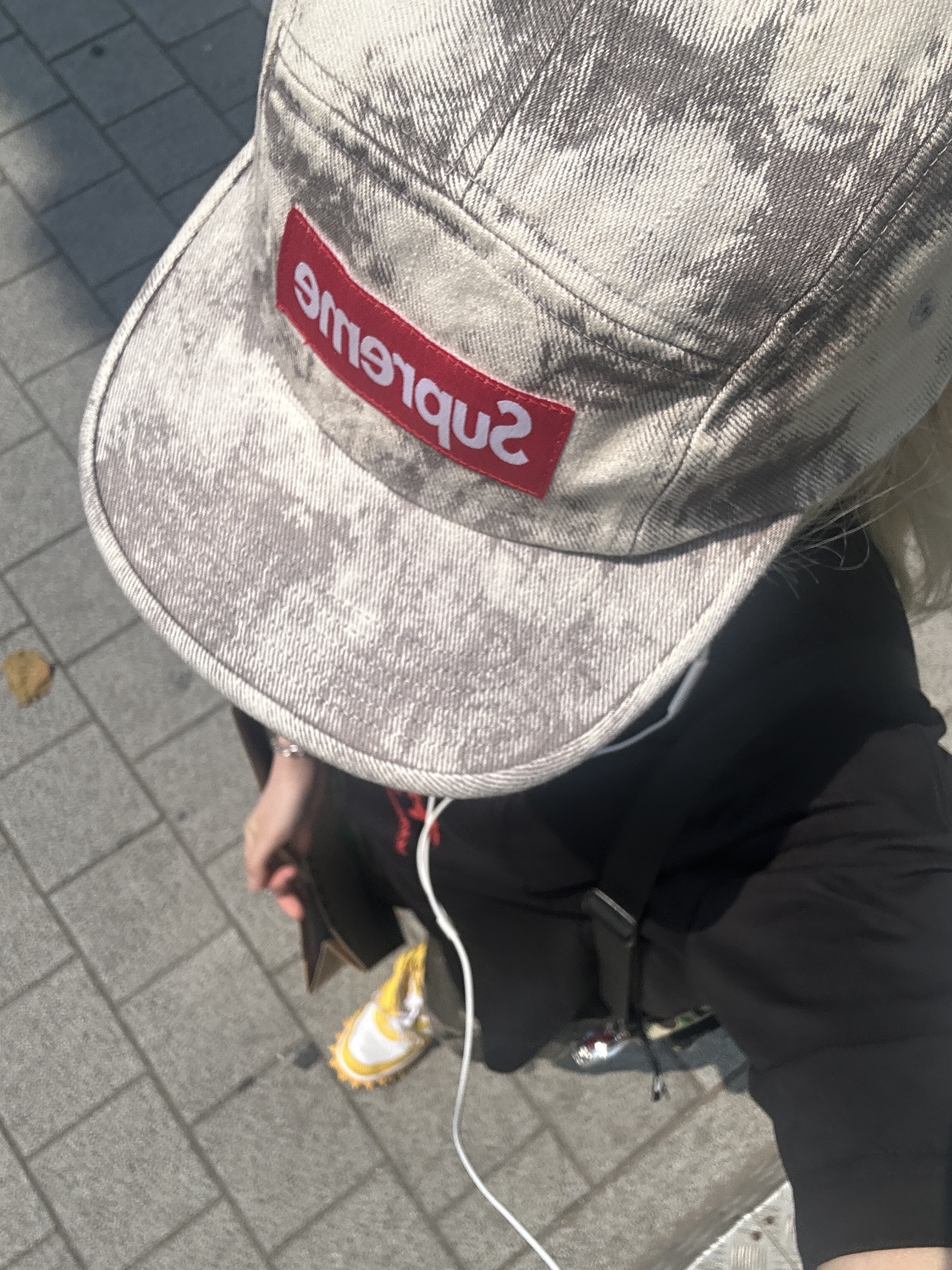 Supreme Denim Camp Cap Bleached - 25SS, Nike x Off-White Air Force 1 Mid SP Leather Varsity Maize 착용 스타일 - 1