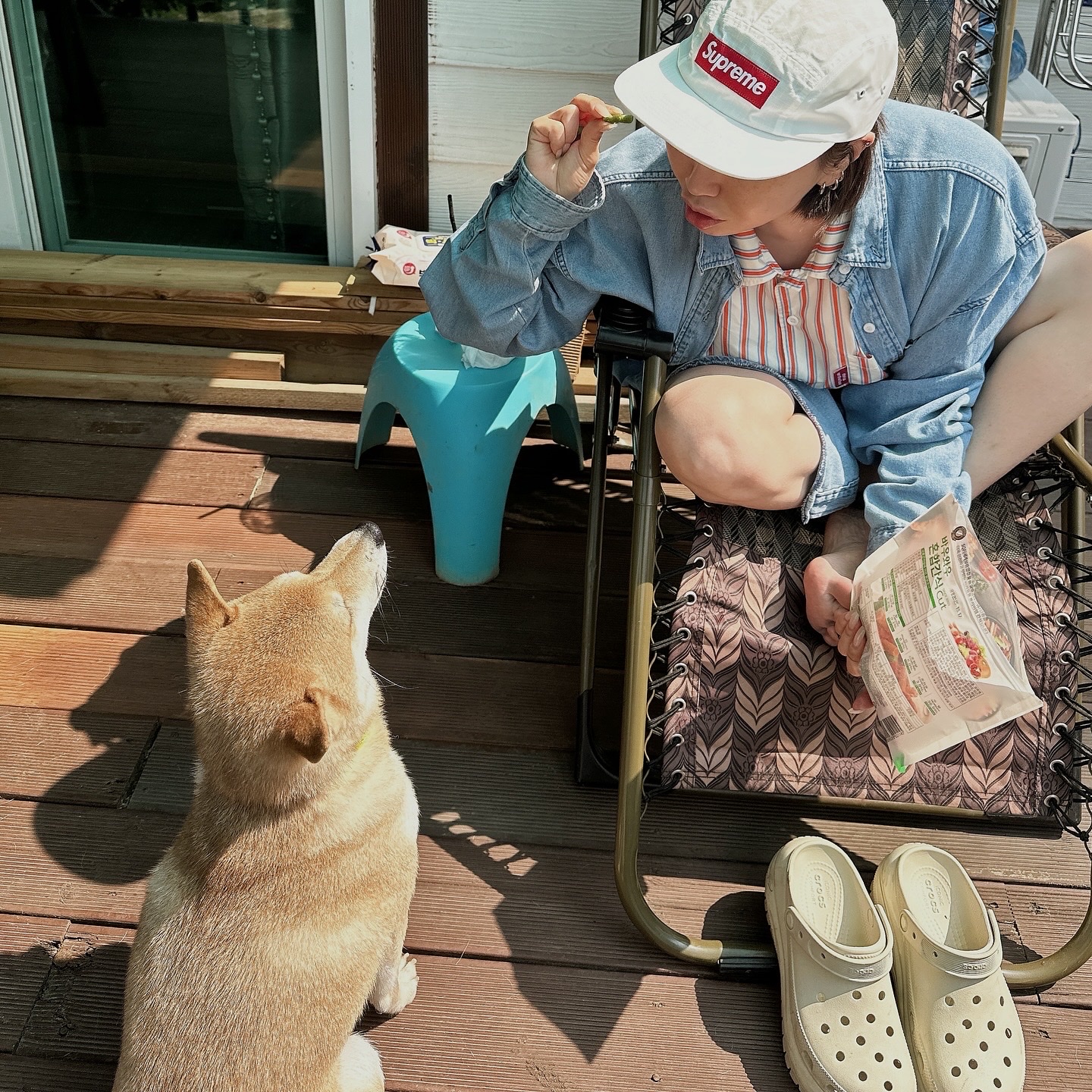 Supreme Waxed Ripstop Camp Cap White - 24FW, (W) Crocs Classic Mega Crush Clog Bone 착용 스타일 - 1