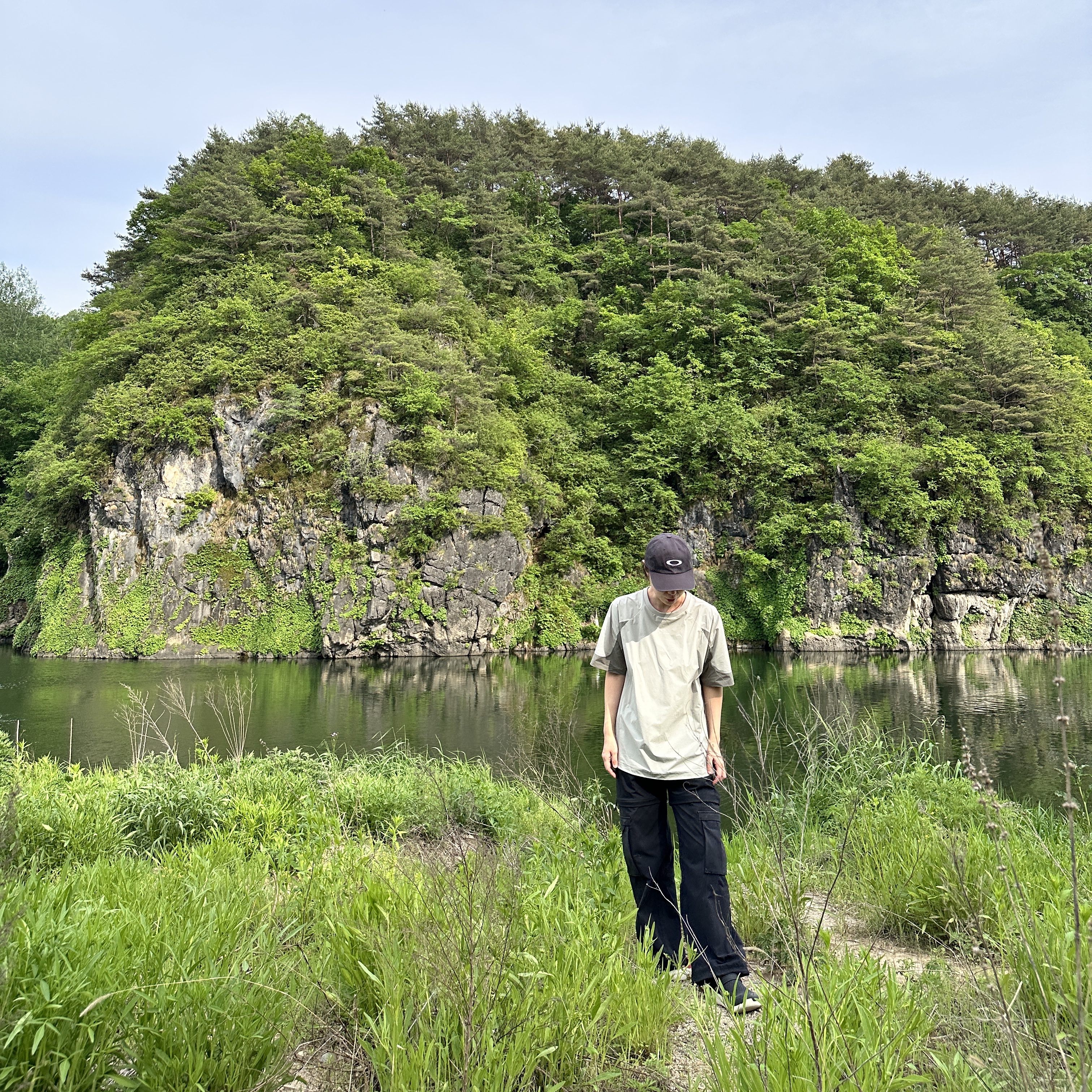 (W) Nike ACG Smith Summit Zip-Off Pants Black - Asia, Oakley Remix Dad Hat Blackout 착용 스타일
