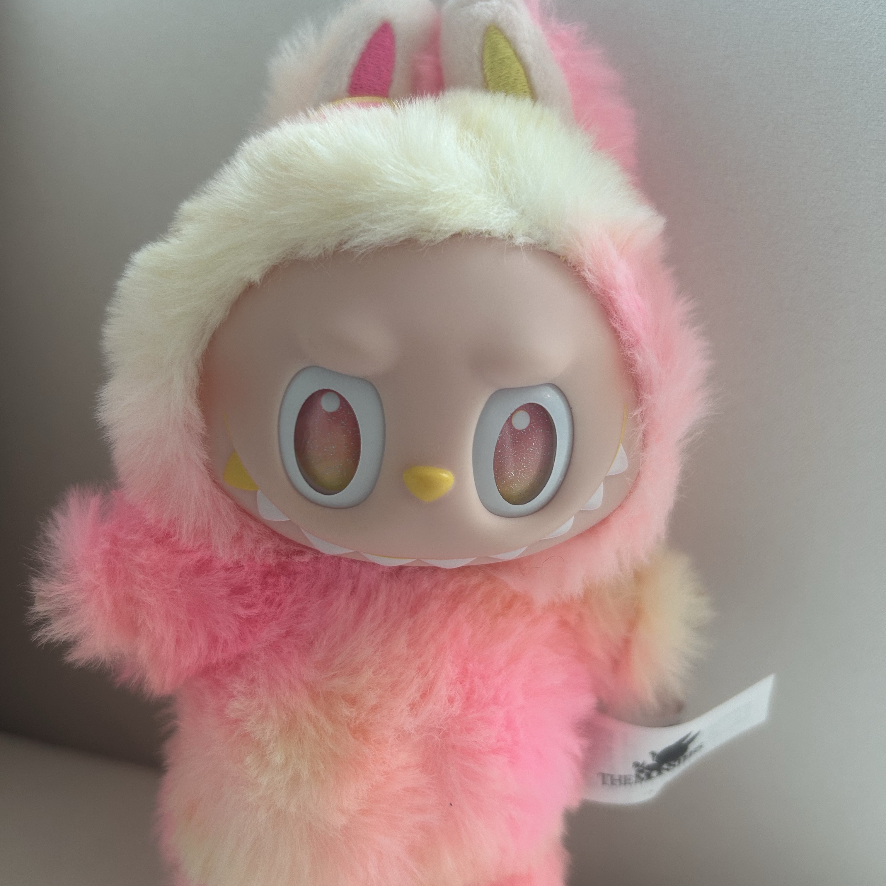 Pop Mart Labubu The Monsters Highlight Series Sealed Case (1 Blind Box) 착용 스타일