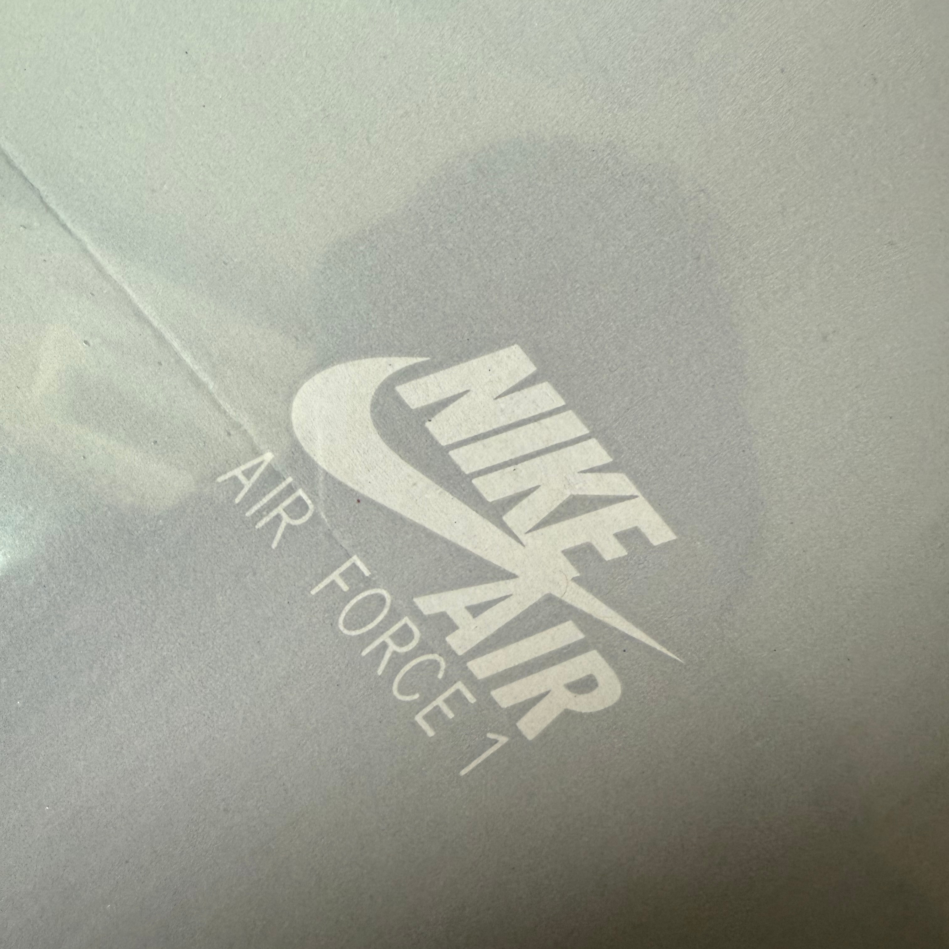 (W) Nike Air Force 1 '07 Low Triple Black 착용 스타일 - 1
