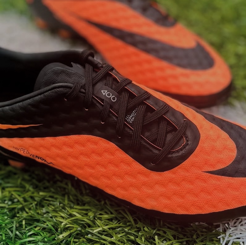 Nike Hypervenom Phantom RGN SE Black Bright Citrus 착용 스타일