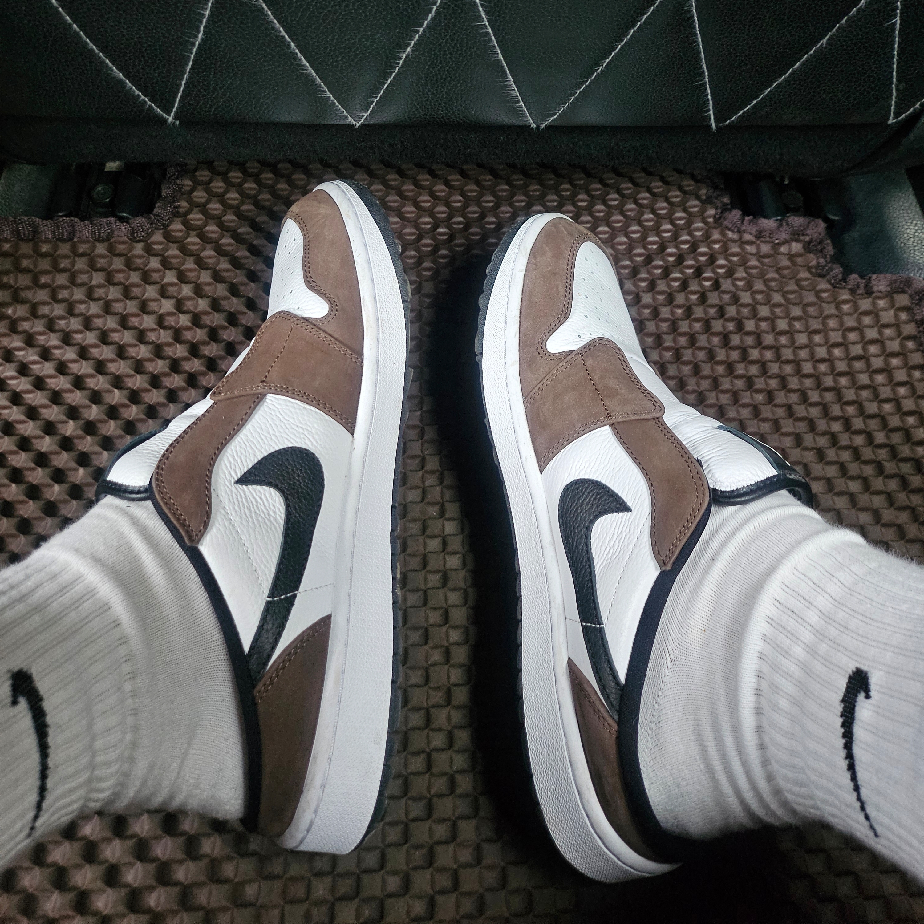 Jordan Golf Mule Baroque Brown White 착용 스타일