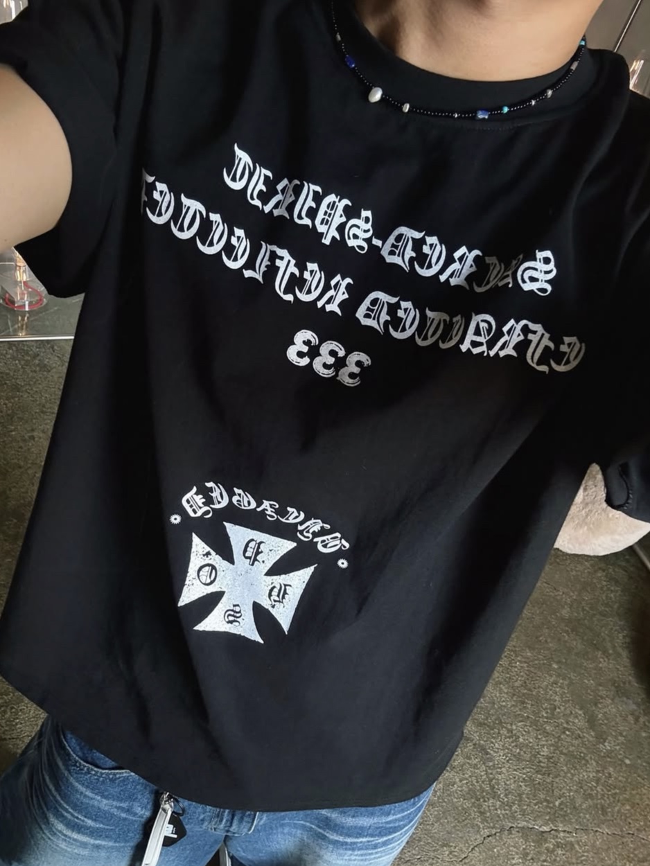 PHOS333 Uncaged Slogan T-Shirt Black, PHOS333 Uncaged Slogan T-Shirt White 착용 스타일 - 4