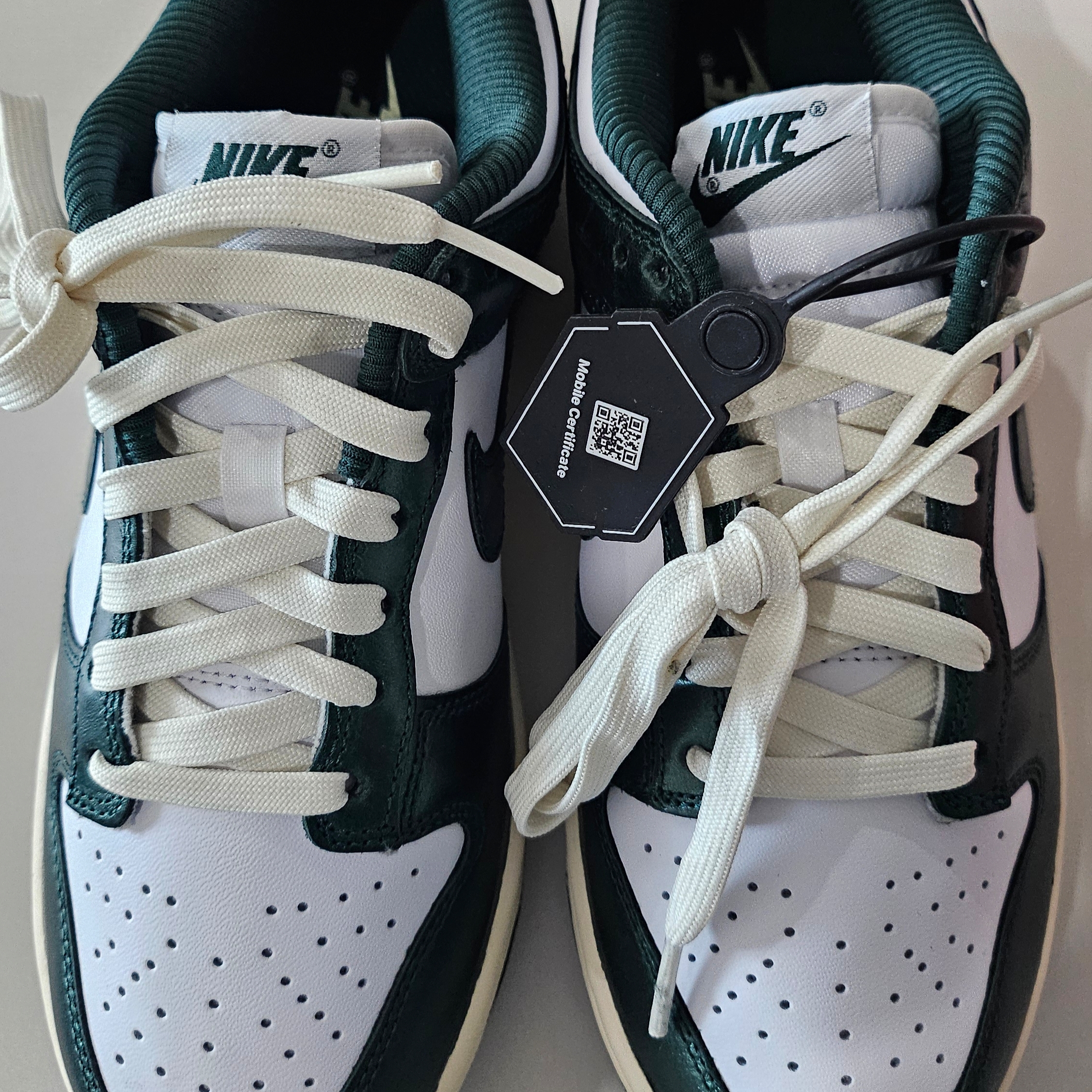 (W) Nike Dunk Low Vintage Green 착용 스타일
