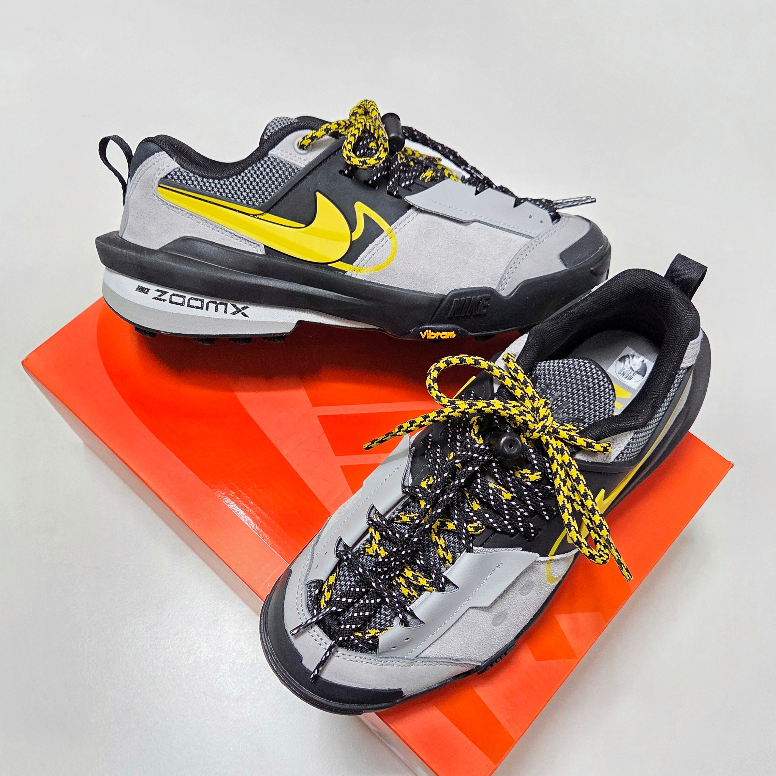 Nike x Sacai Zegamadome SP Matte Silver, Nike x Sacai Zegamadome SP Black 착용 스타일 - 1