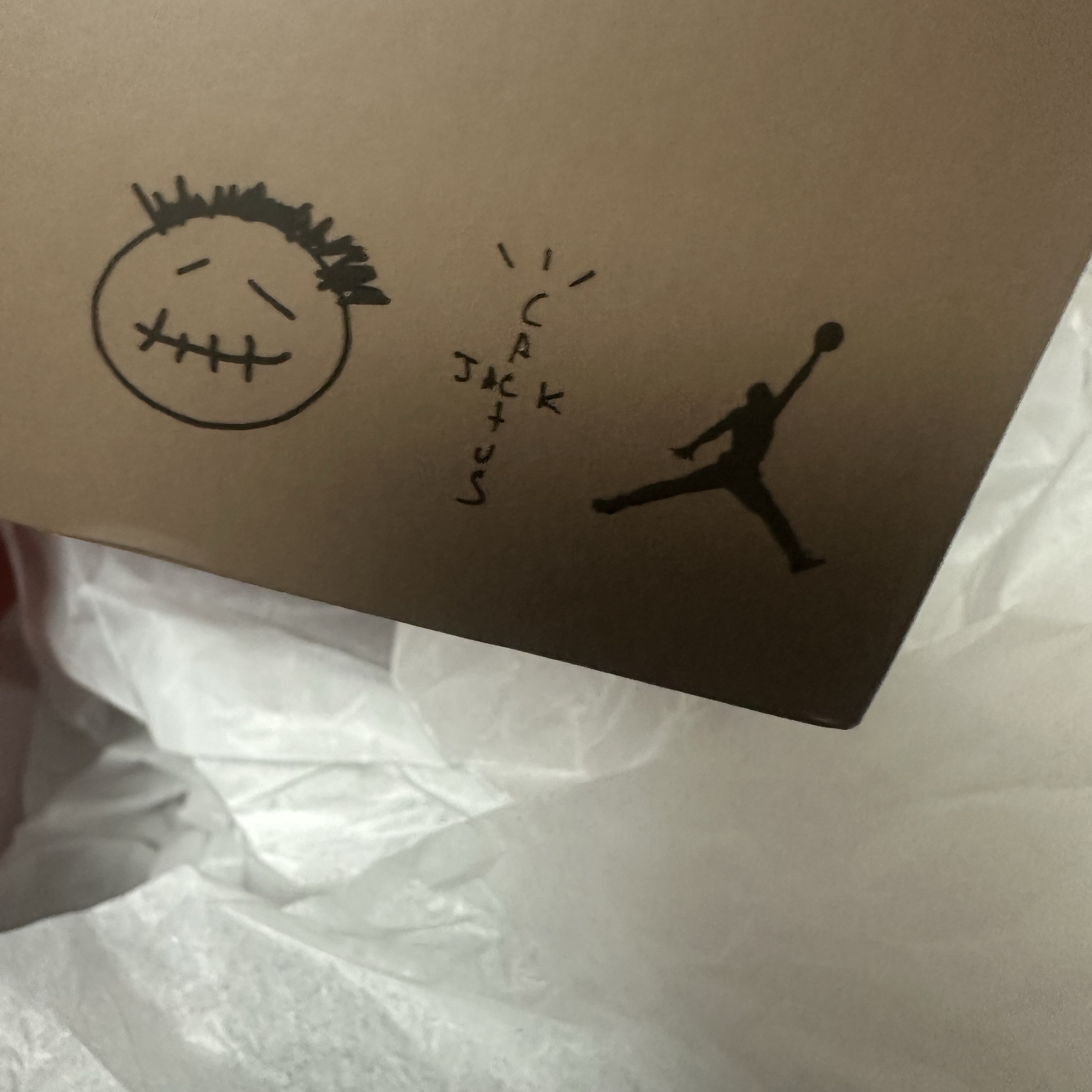 Jordan x Travis Scott Jumpman Jack TR Black and Dark Mocha 착용 스타일 - 2