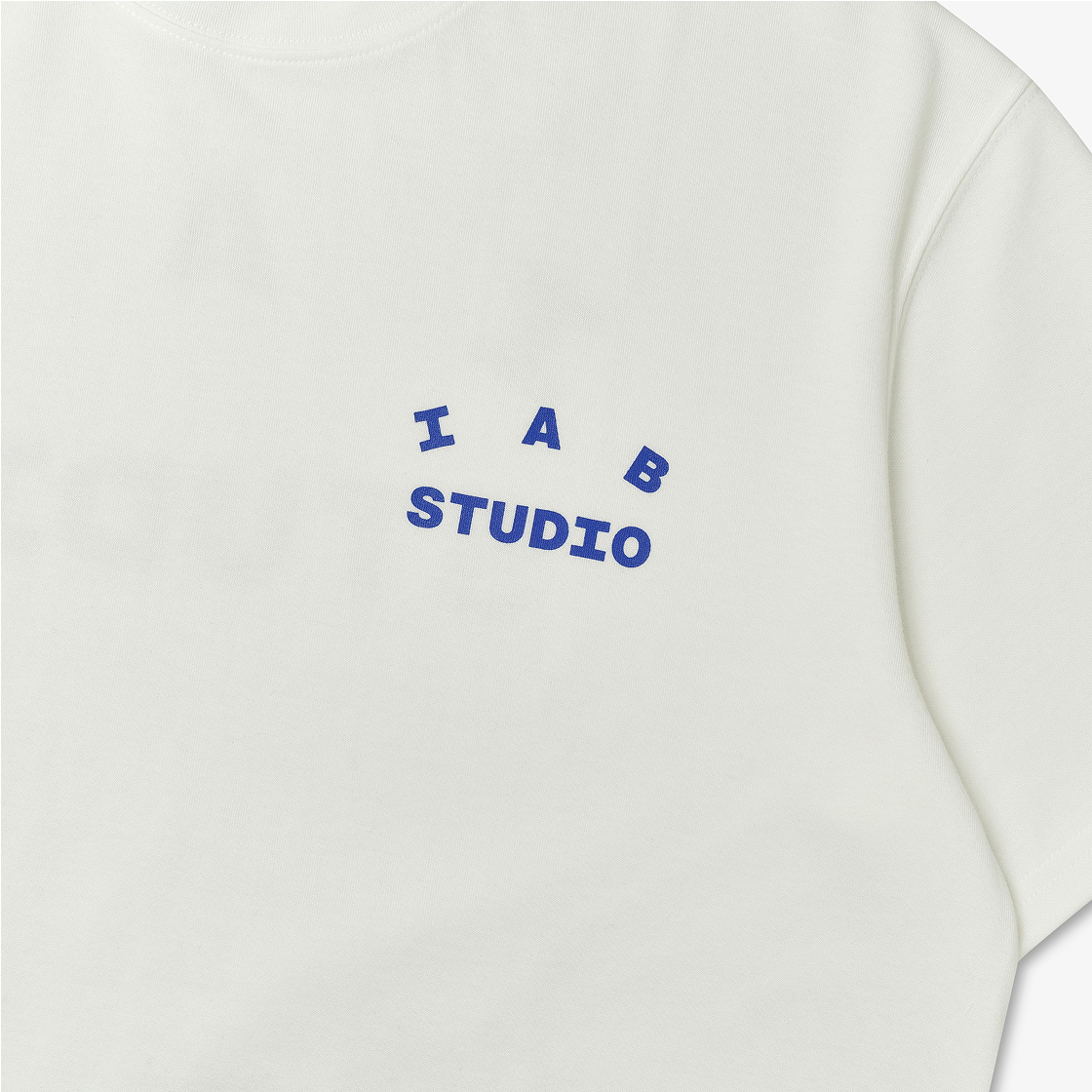 아이앱 스튜디오 10주년 티셔츠 화이트 | IAB Studio | KREAM