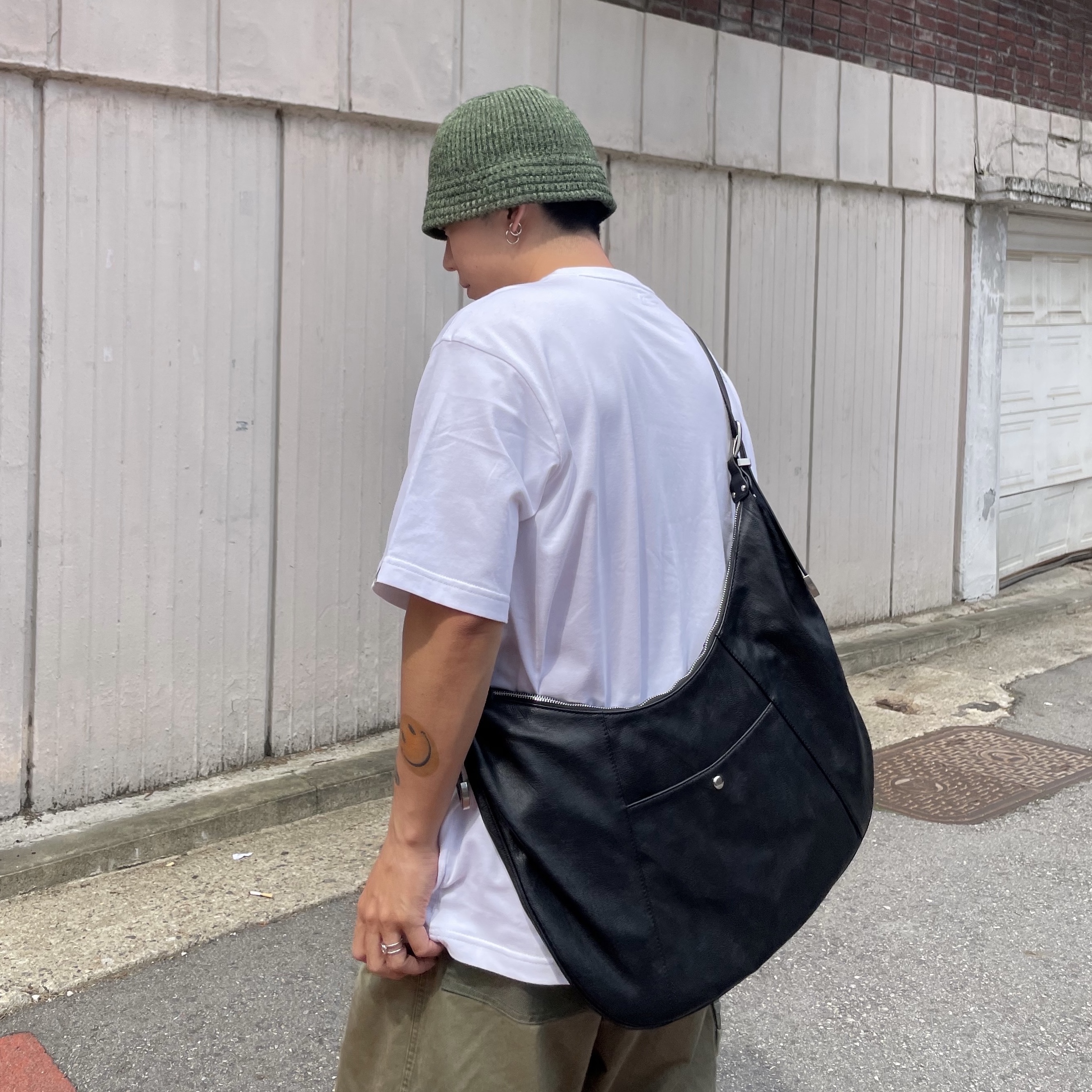 Stussy Bucket Hat Marl Knit Green 착용 스타일 - 2