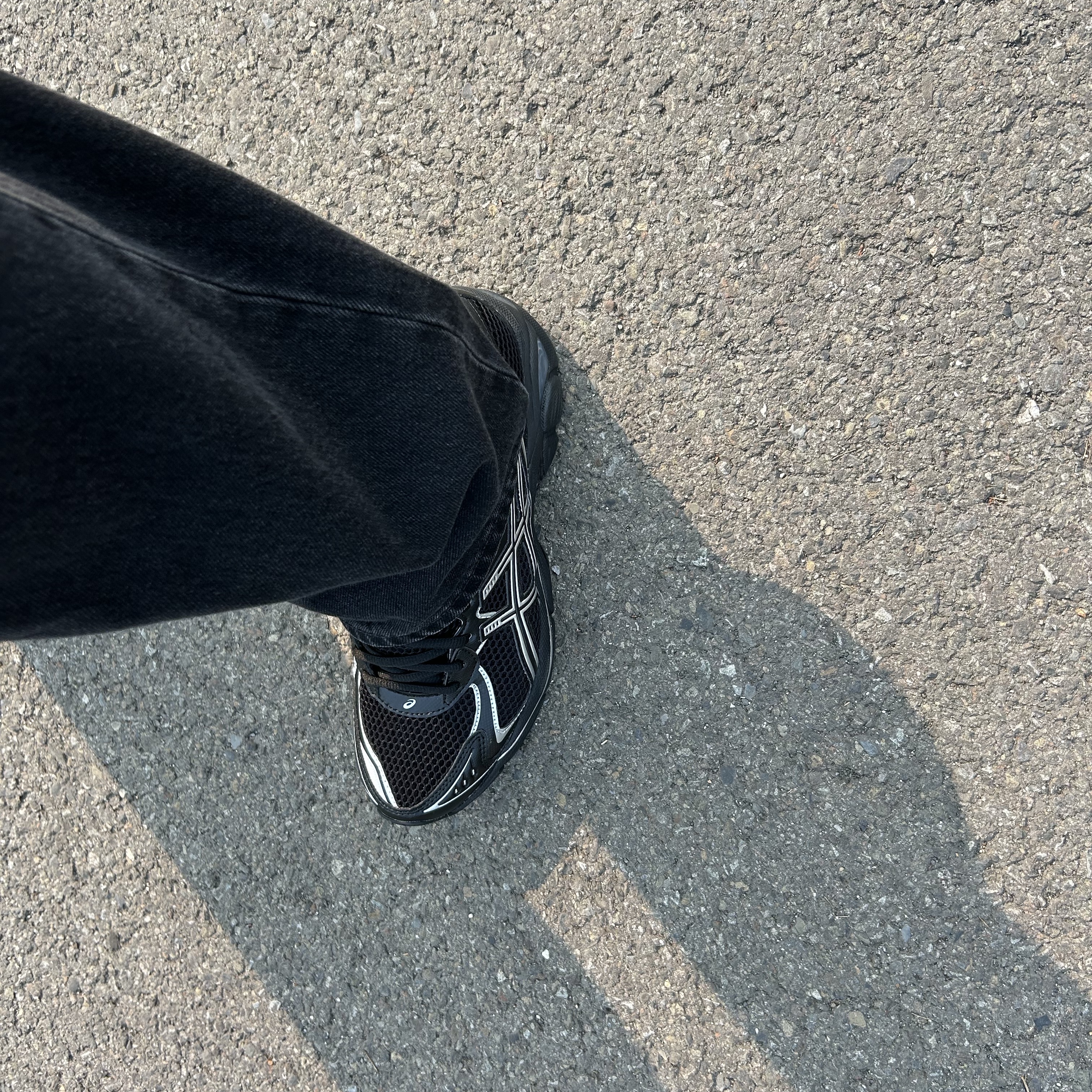 Asics GT-2160 Black Pure Silver 착용 스타일 - 1