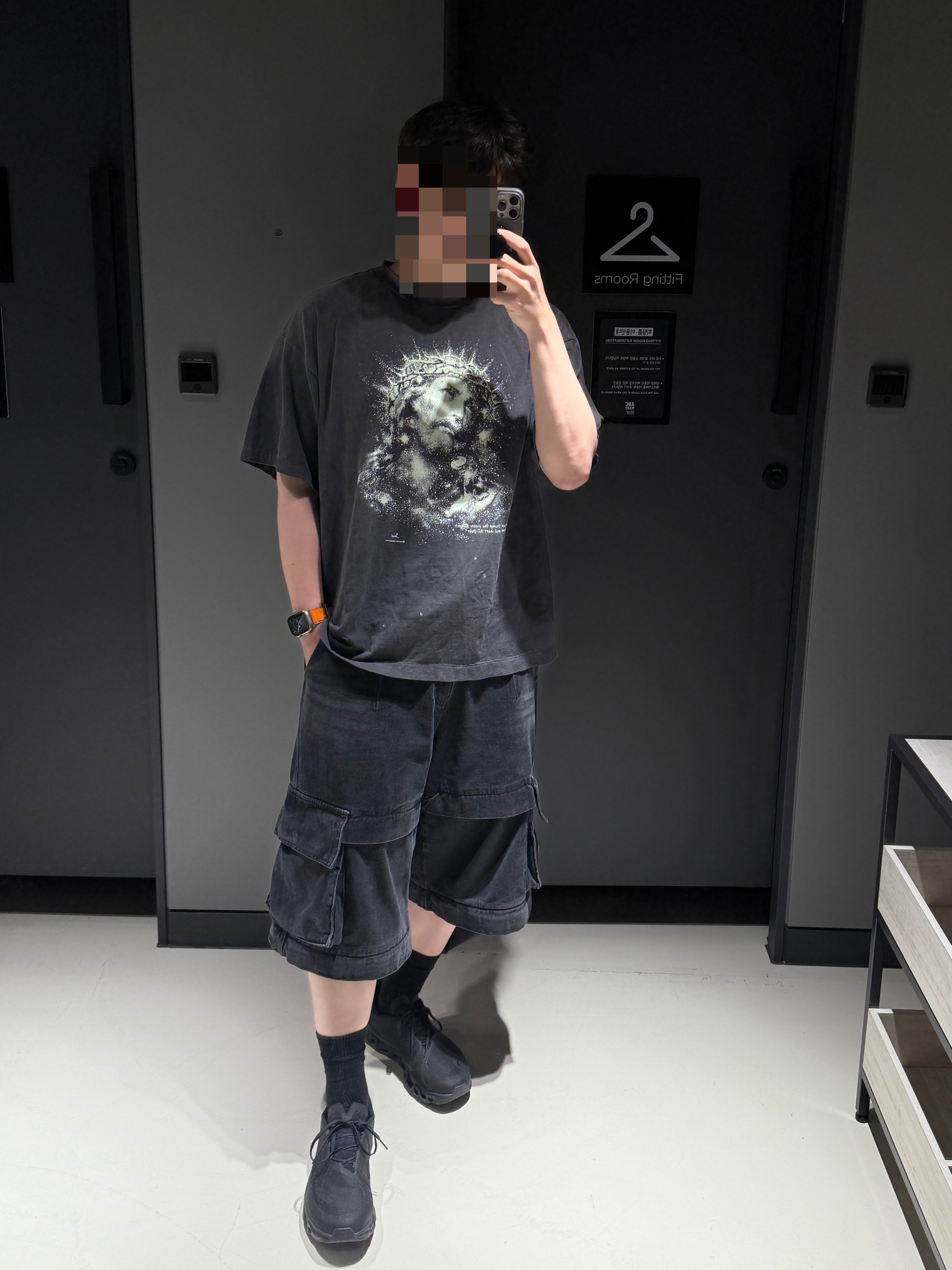 Saint Mxxxxxx Jesus S/S T-Shirt Black - 25SS, On Running x Post Archive Faction (Paf) Cloudmonster 2 Black Magnet 착용 스타일
