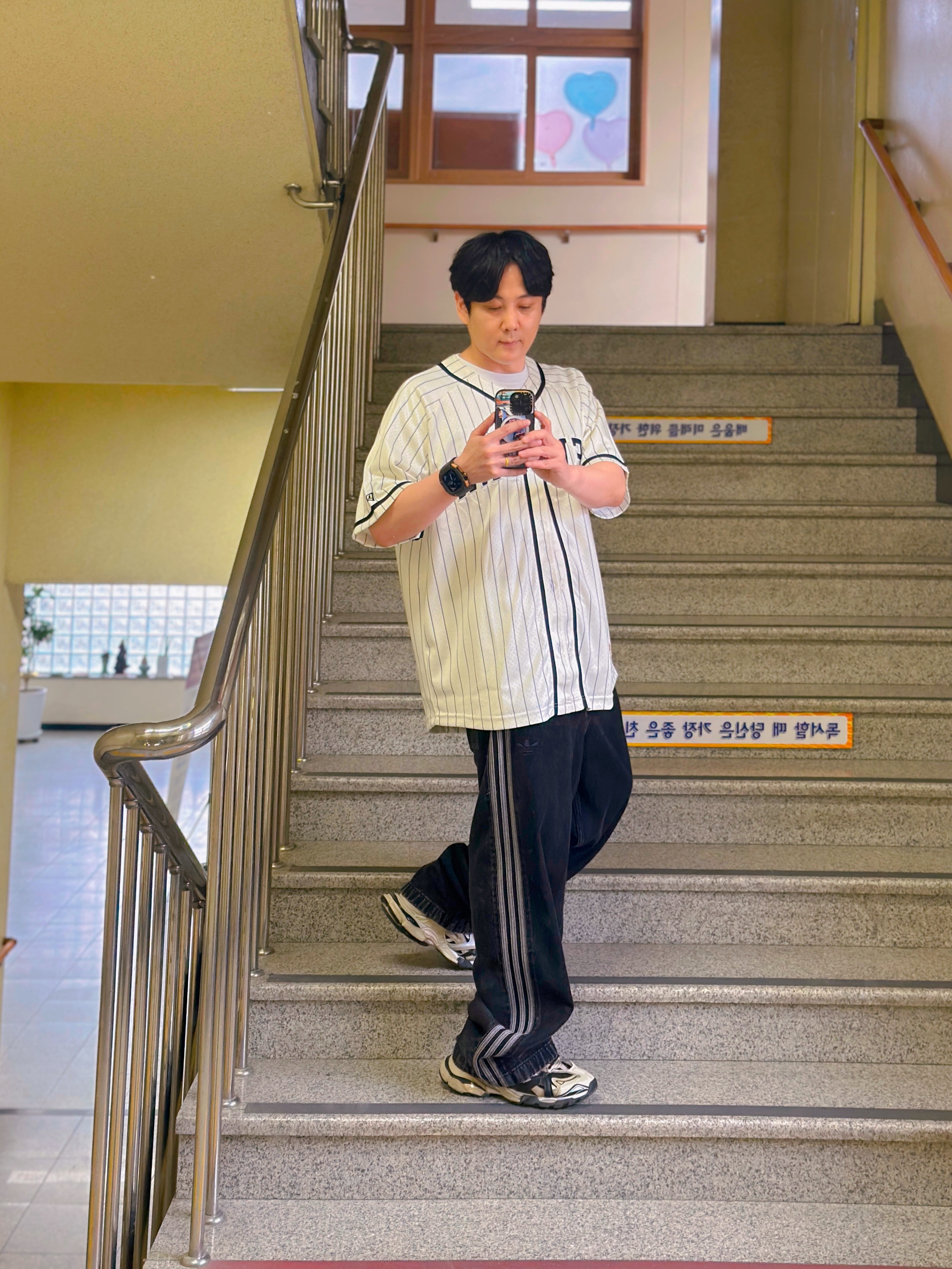 Adidas Adicolor Denim Firebird Pants True Black Denim - KR Sizing 착용 스타일 - 2
