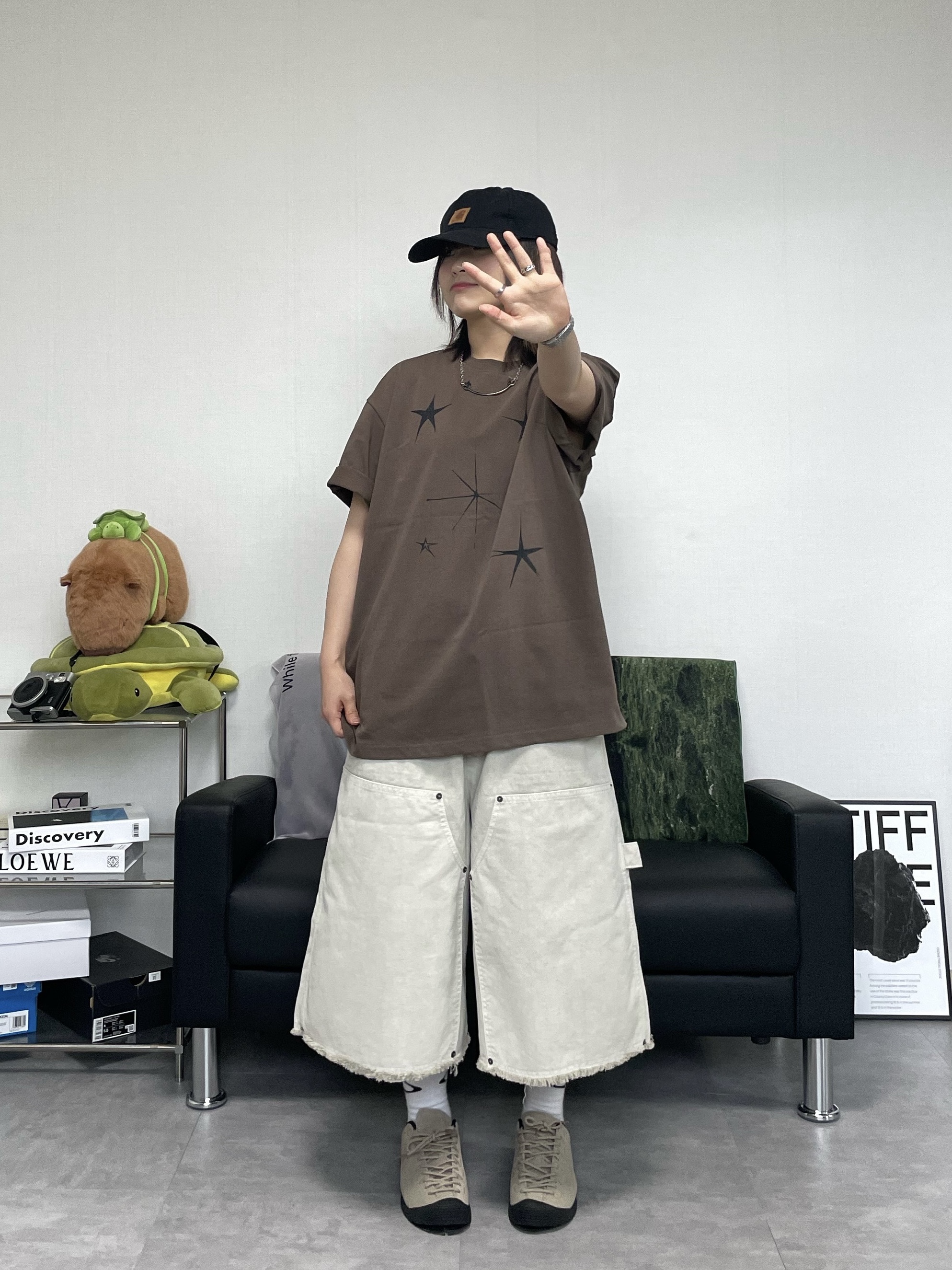 Carhartt Canvas Cap Black, (W) Keen Jasper Suede Sneakers Silver Mink 착용 스타일 - 3