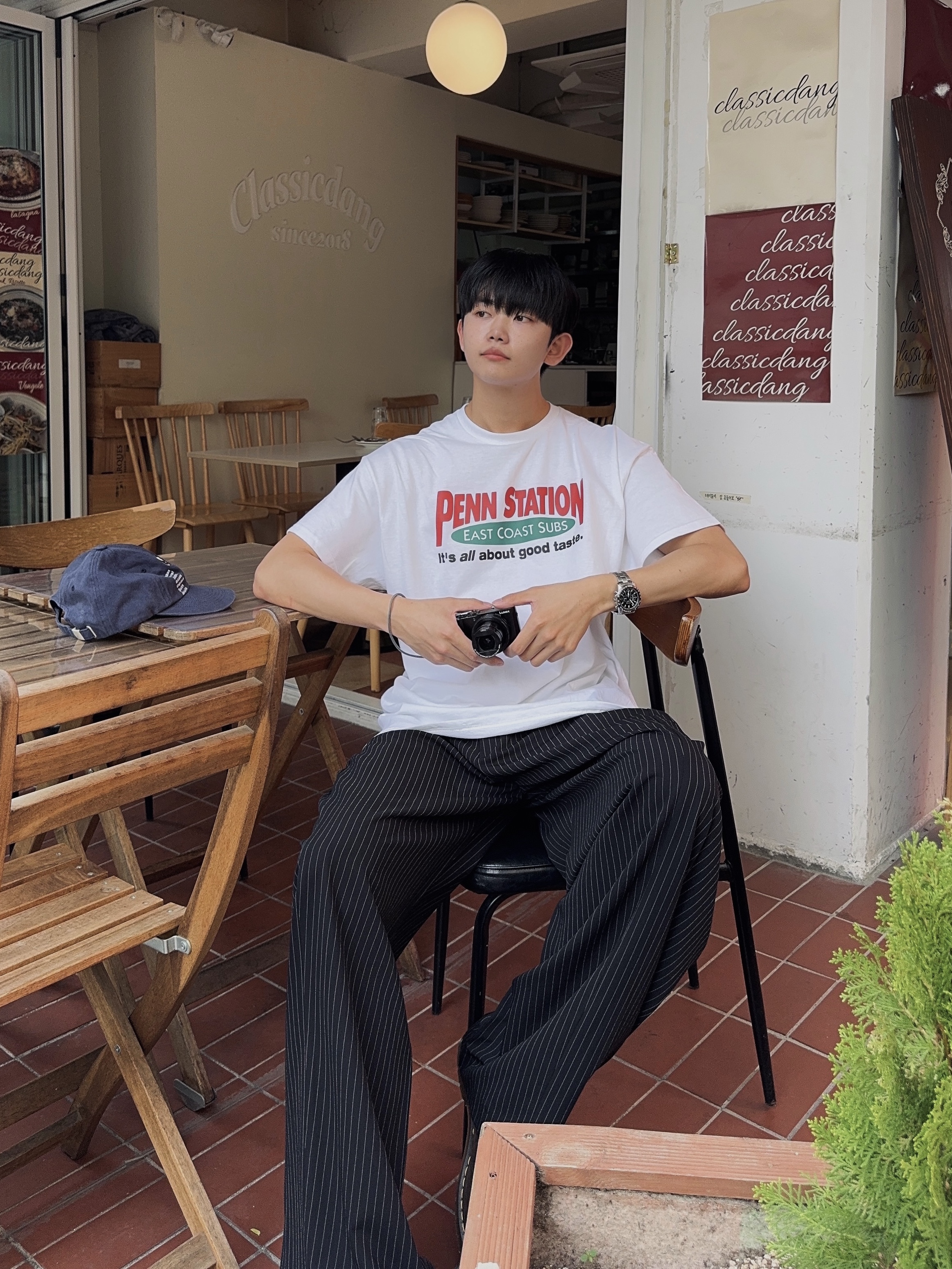 Gildan X American Collection PENN STATION T-Shirt White 착용 스타일 - 3