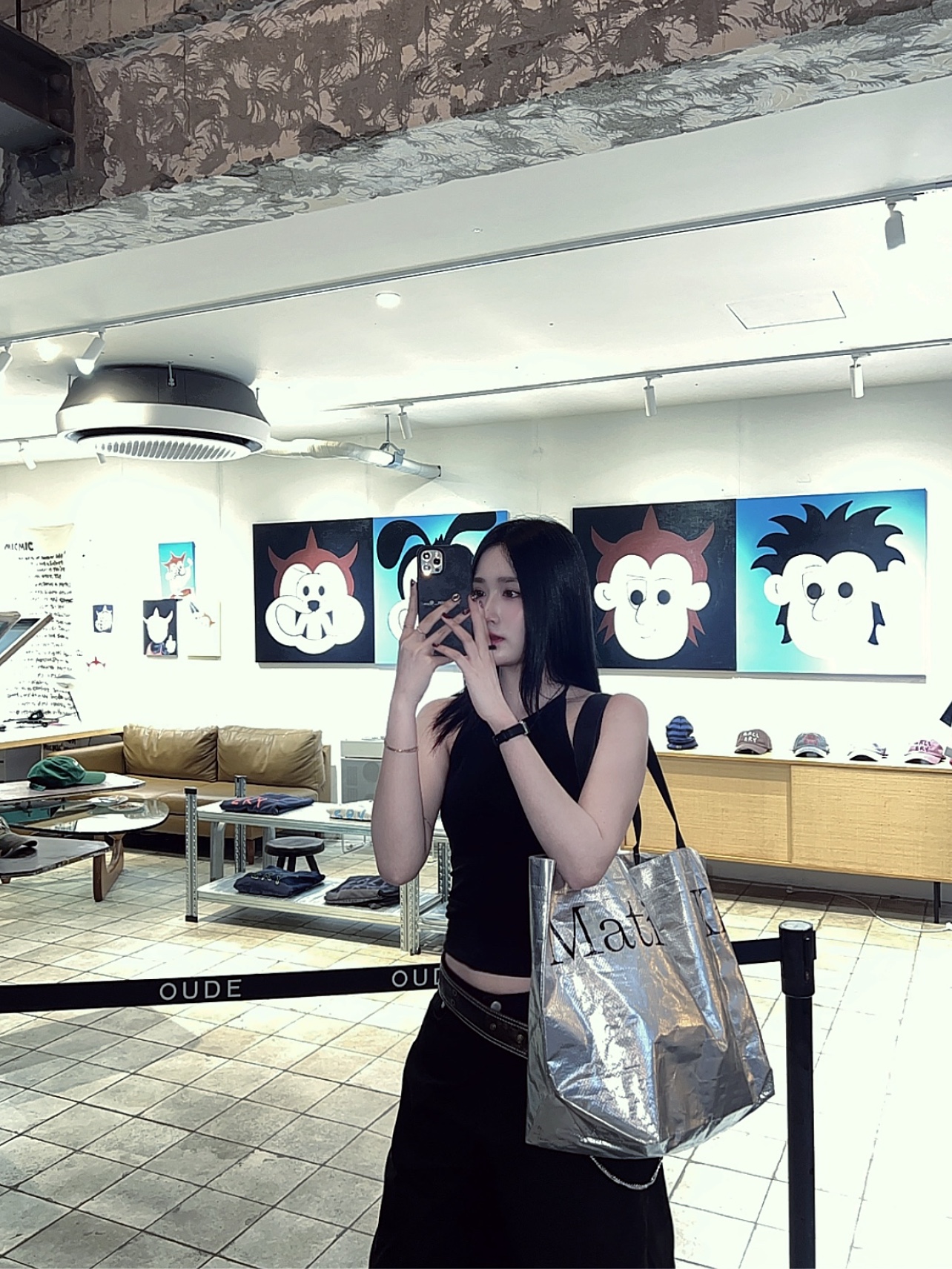 Matin Kim Matin Tarpaulin Shopper Bag Silver, Haruta HS-6550 Penny Loafer Black 착용 스타일 - 4