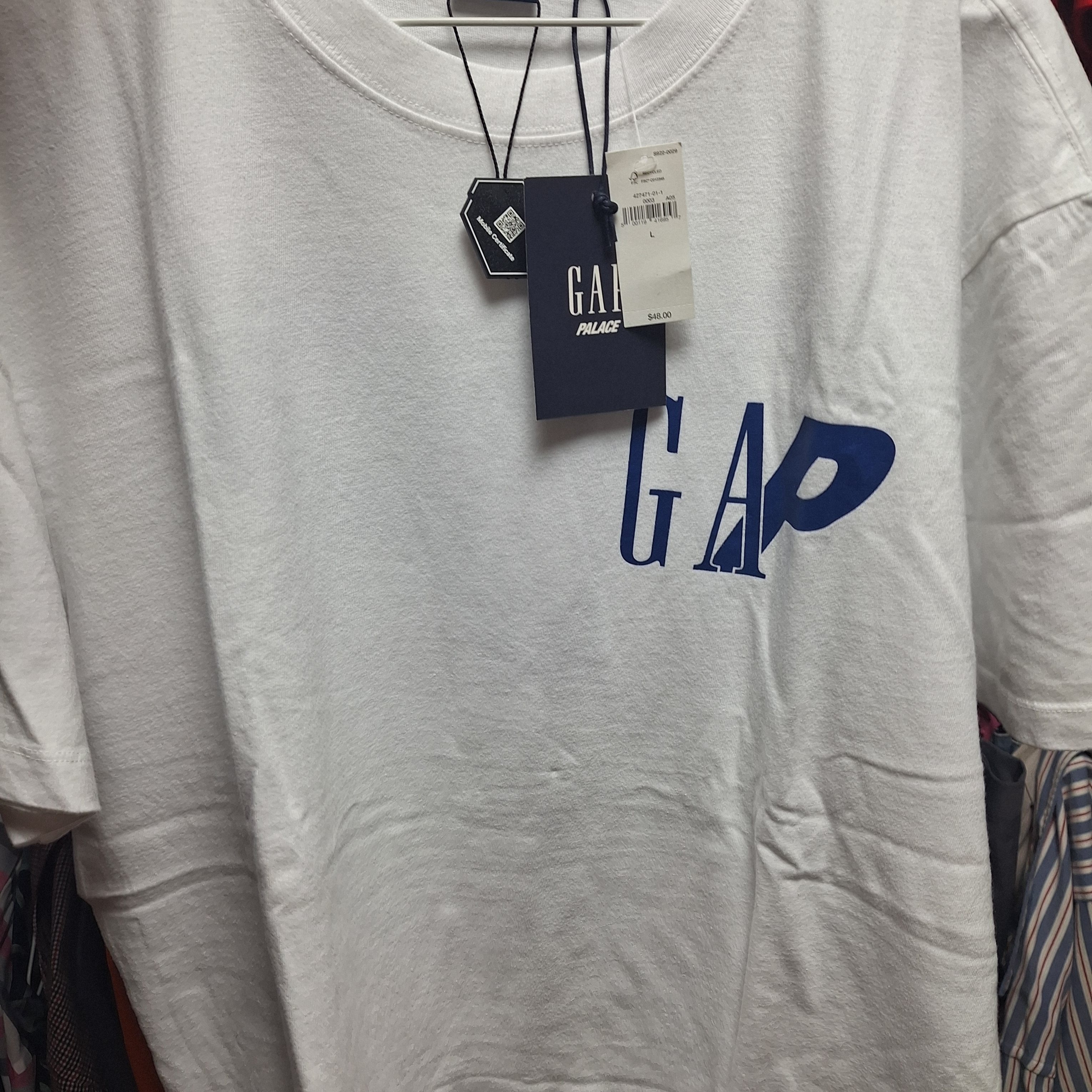 Palace x Gap T-Shirt White - 24SS 착용 스타일 - 1