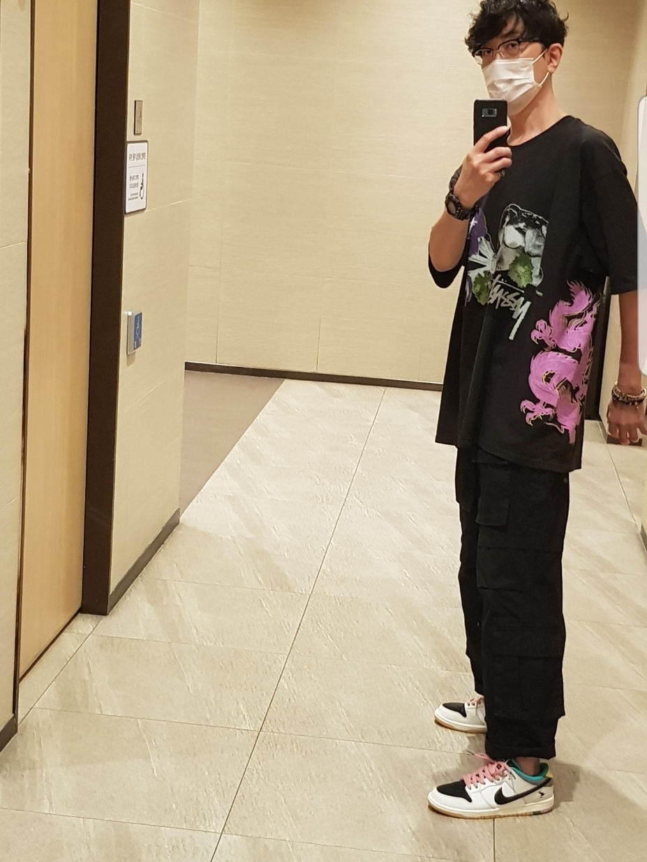 Nike x CSEF SB Dunk Low Pro White and Black 착용 스타일 - 2