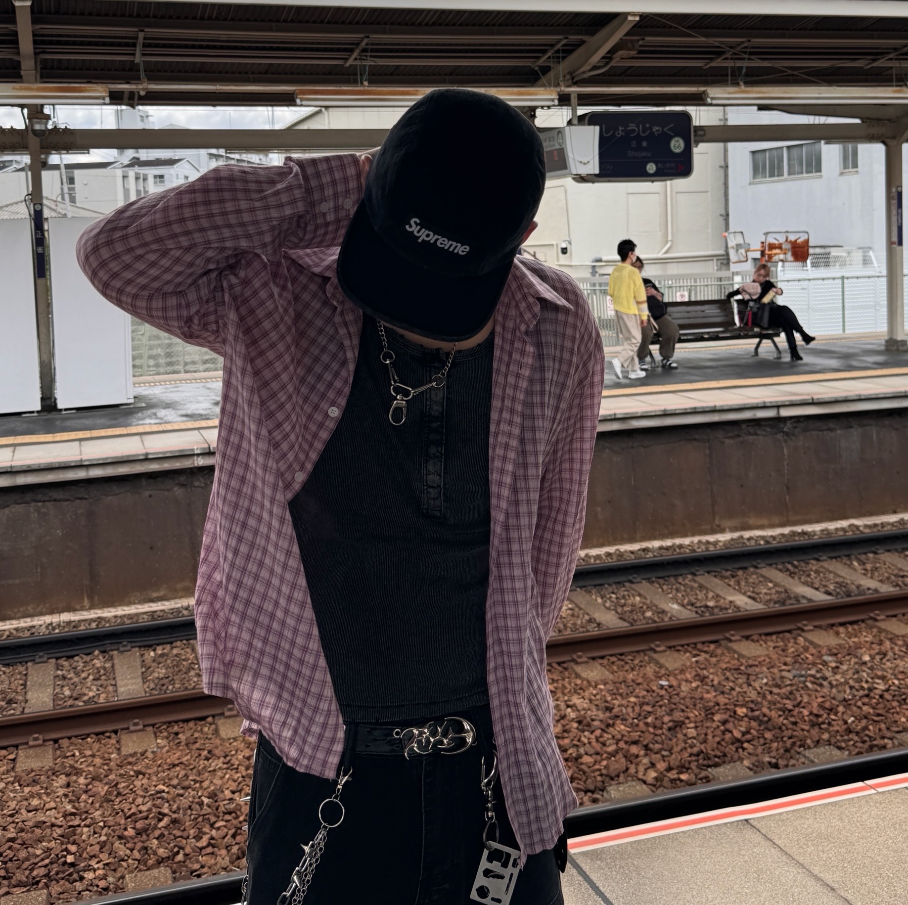 Supreme Washed Chino Twill Camp Cap Black - 25SS, Dr. Martens 1461 Smooth Black 착용 스타일 - 2