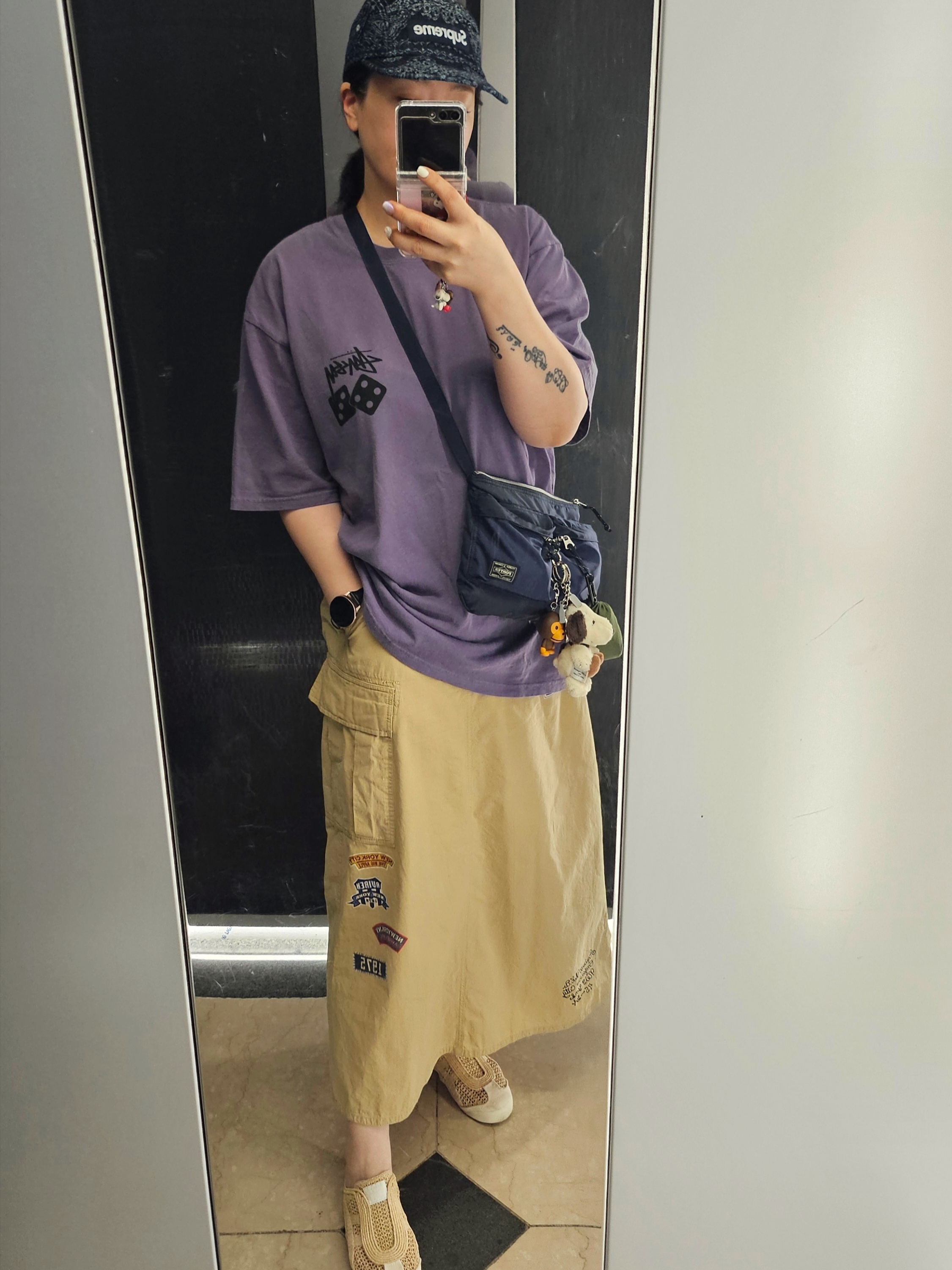 Supreme Bandana Jacquard Denim Camp Cap Indigo - 25SS, Stussy Pigment Dyed Dice T-Shirt Grape 착용 스타일