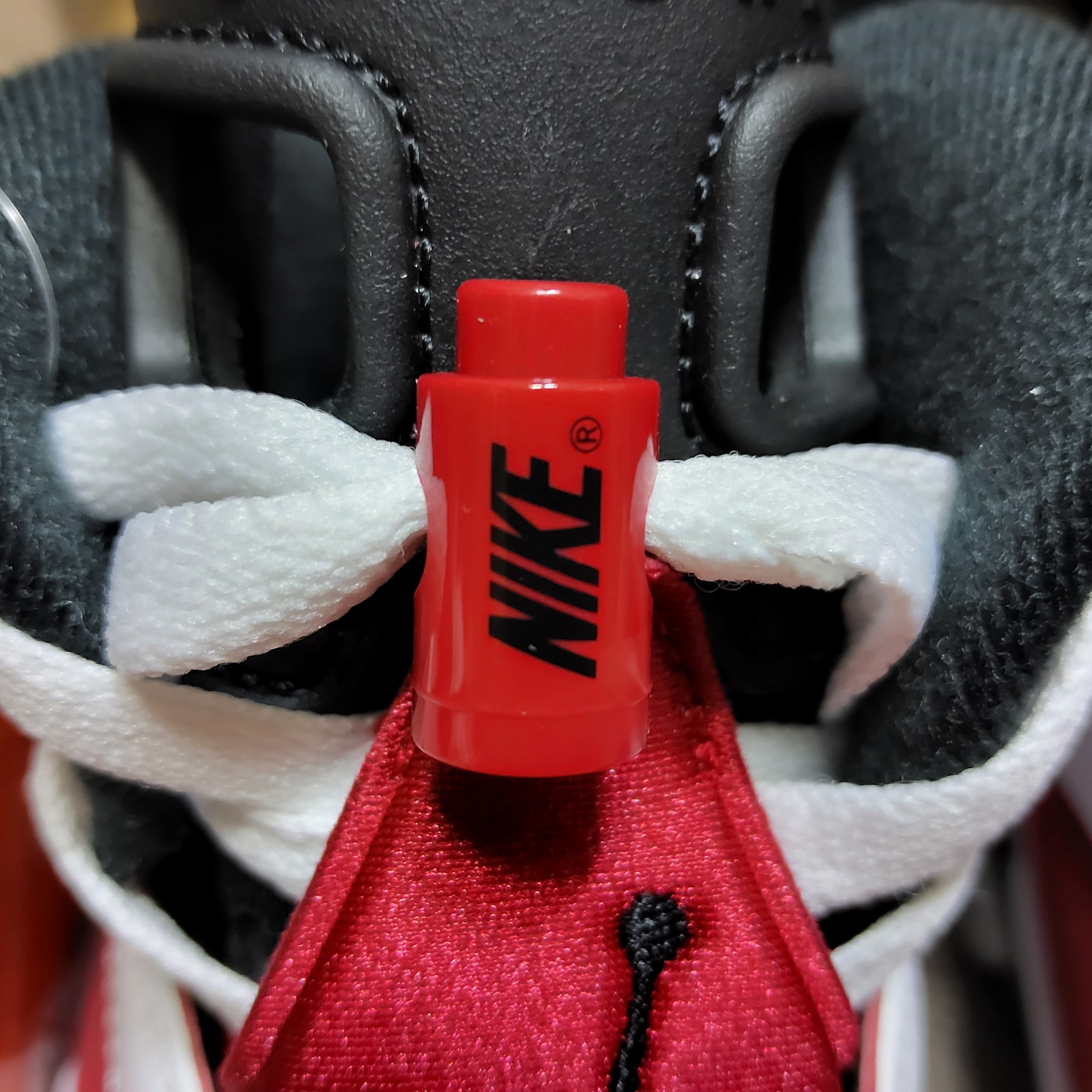 Jordan 6 Retro Carmine 2021 착용 스타일 - 4