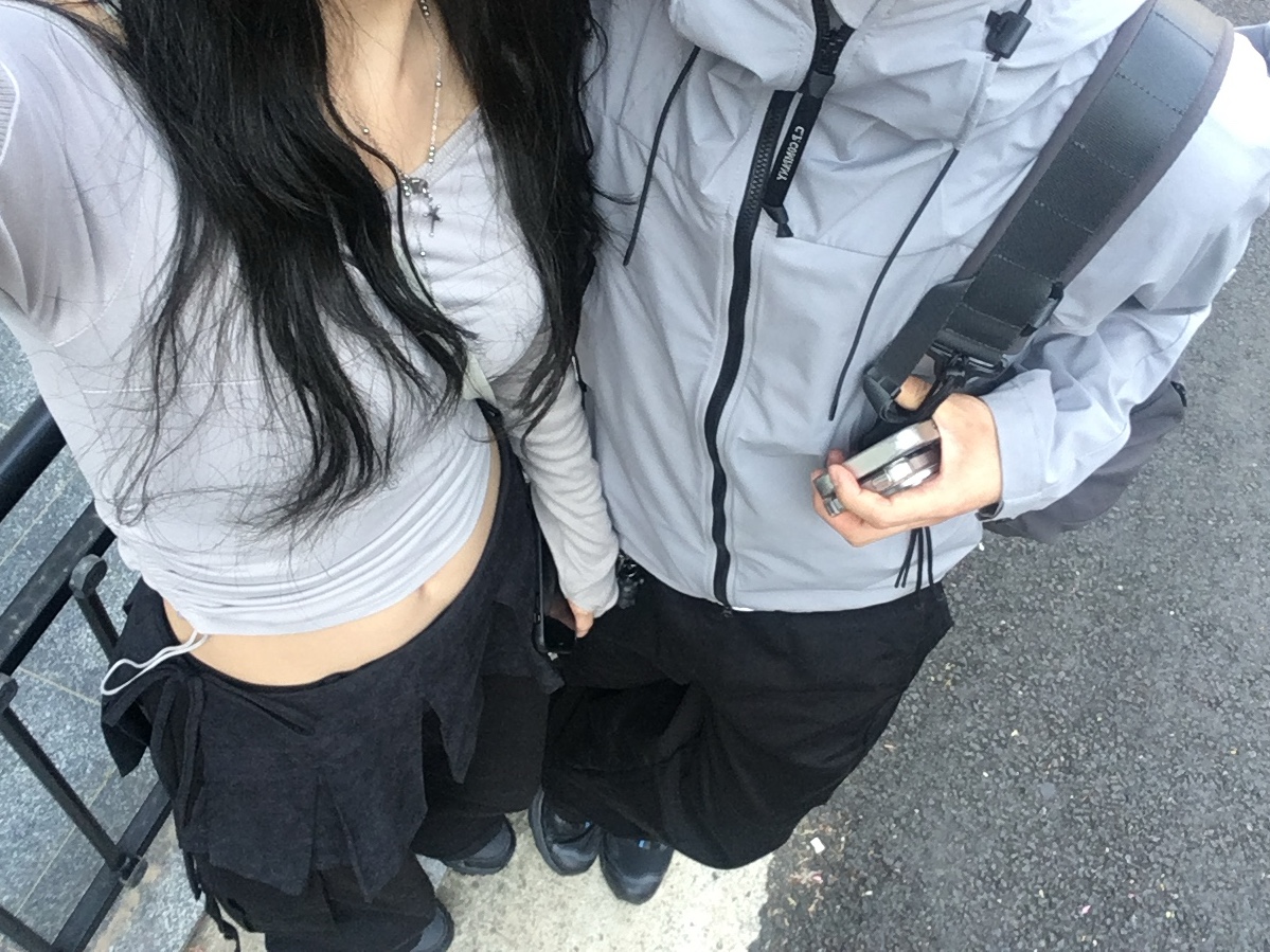 Sansan Gear Cross Bag Warm Grey - 24SS, C.P. Company Pro-Tek Hooded Jacket Drizzle Grey - 24SS 착용 스타일 - 3