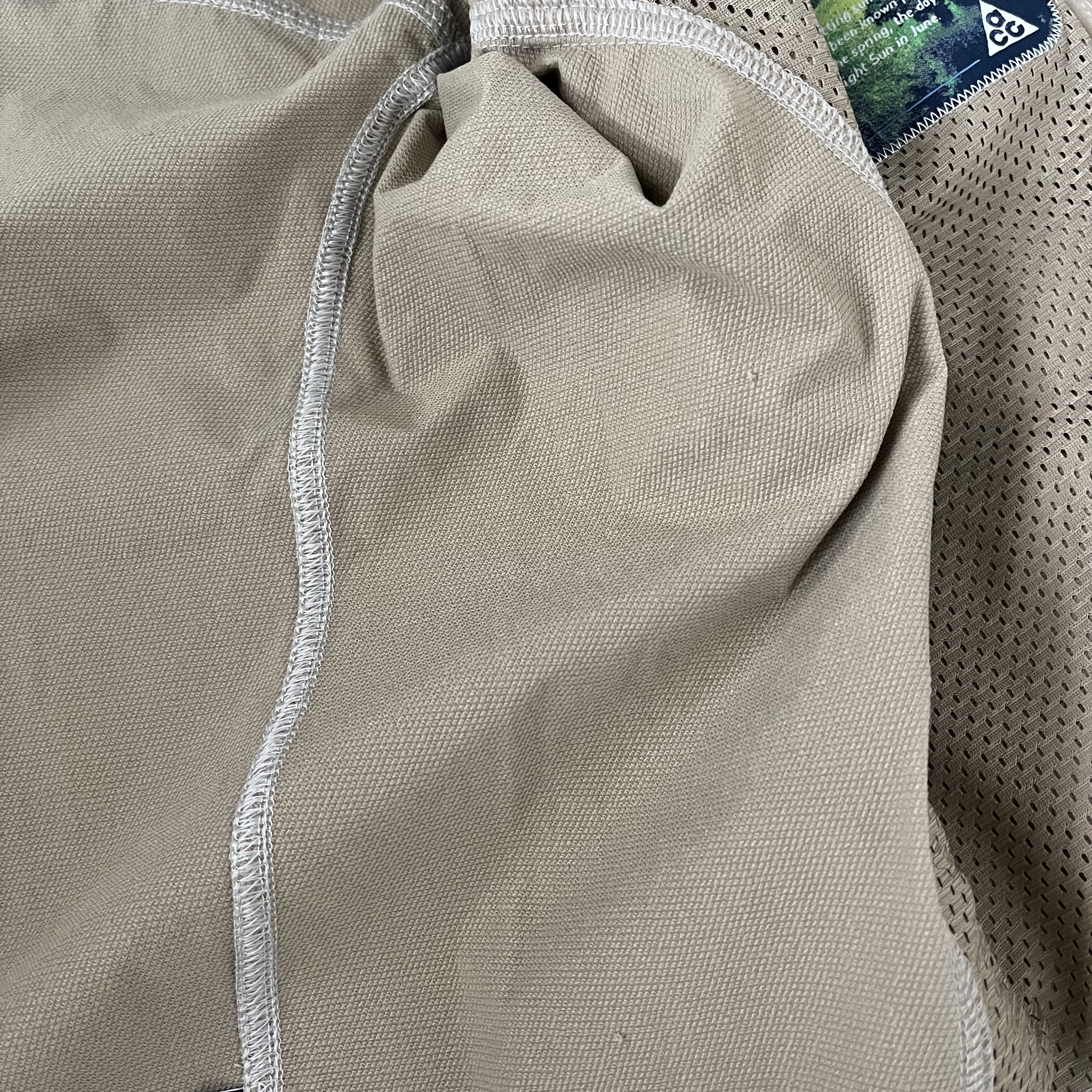 Nike ACG Sun Farer Jacket Khaki Summit White - Asia 착용 스타일 - 1