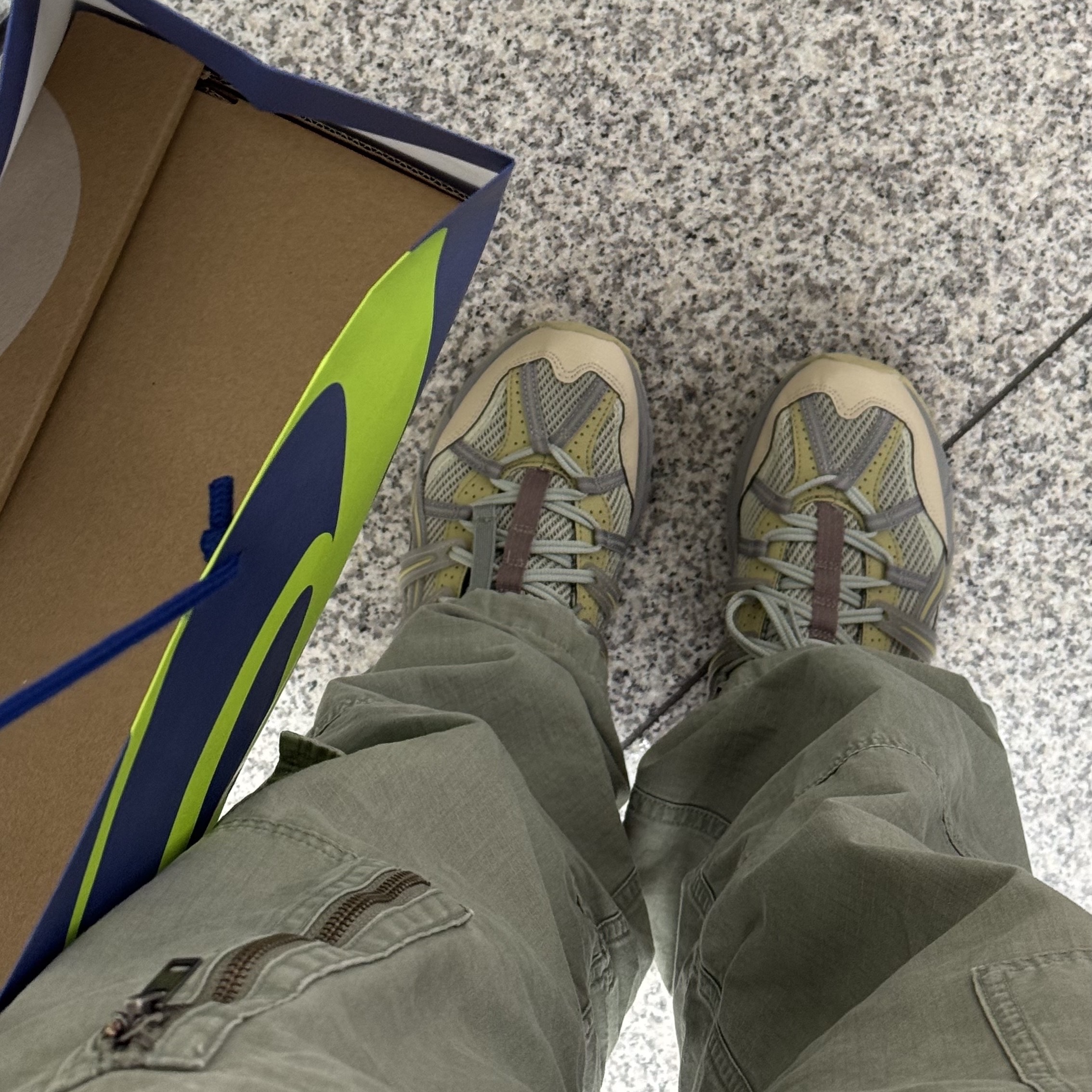 Asics Gel-Sonoma 15-50 Khaki Beige 착용 스타일 - 1
