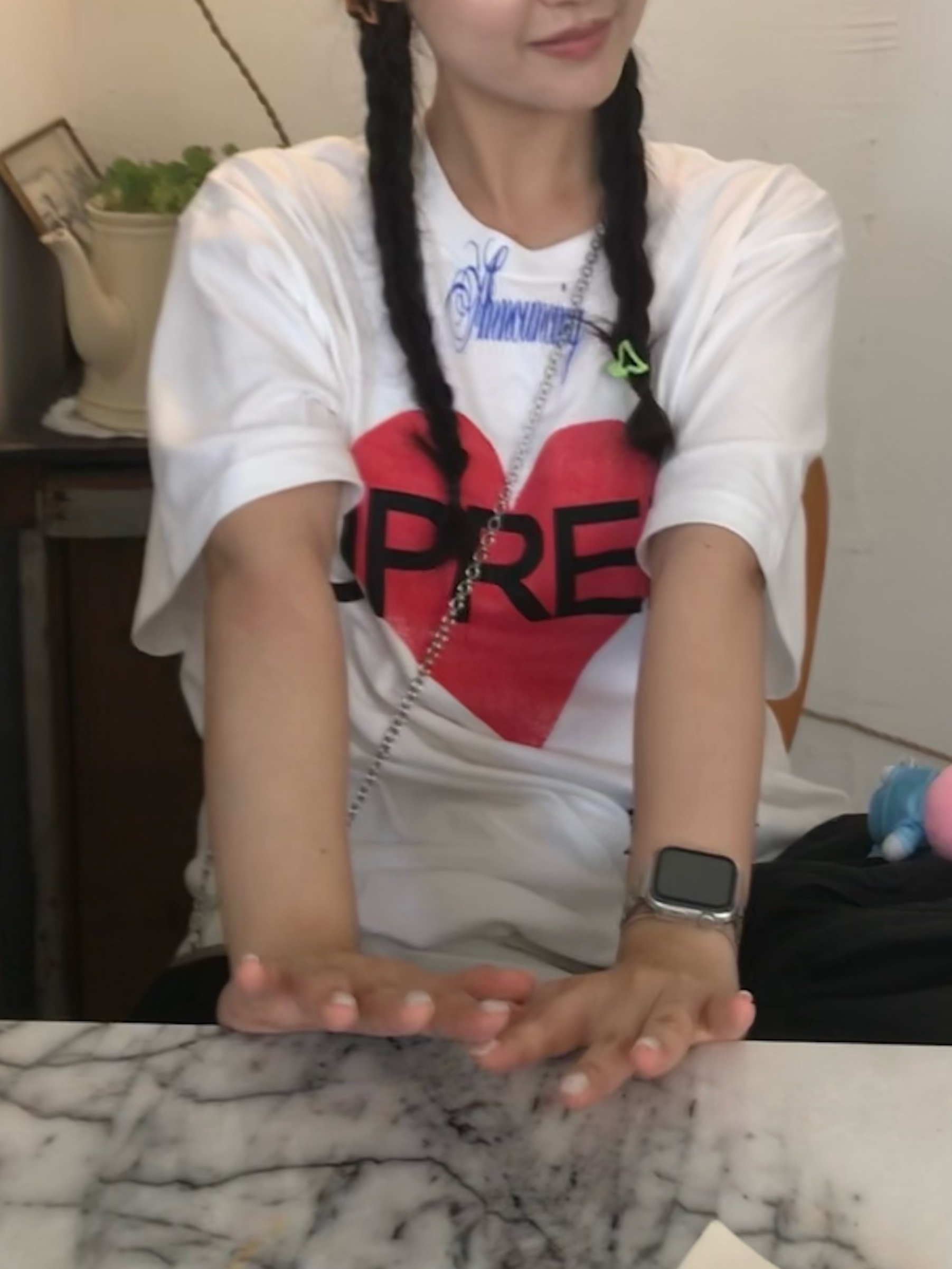 Supreme Announcing T-Shirt White - 25SS, Arc'teryx Heliad 15 Backpack Black 착용 스타일 - 2