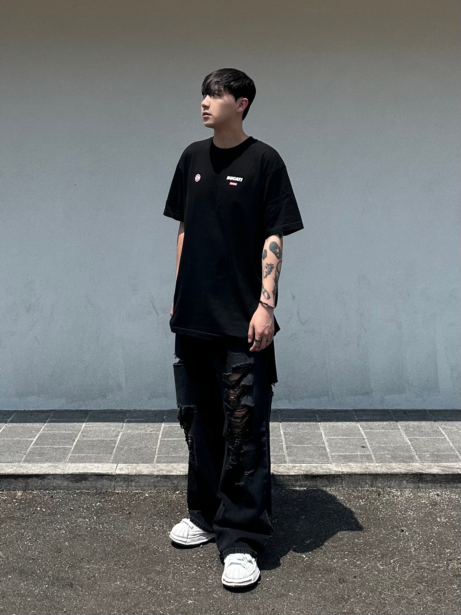 Supreme x Ducati Logos T-Shirt Black - 24SS 착용 스타일 - 2