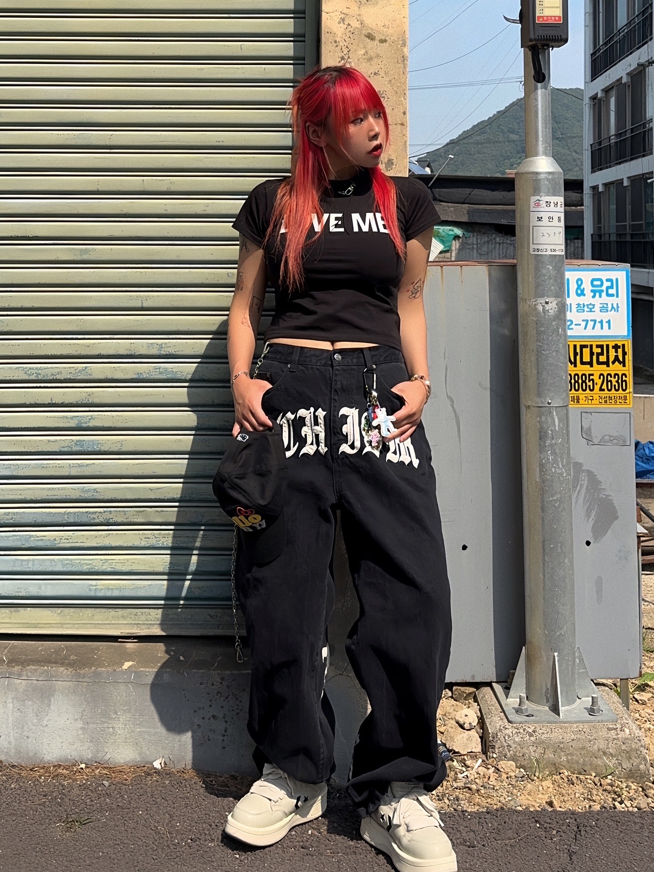 Converse x Drkshdw Turbowpn Ox Pelican, Thisisneverthat x Grateful Dead Dancing Bears Keychain Silver 착용 스타일 - 1